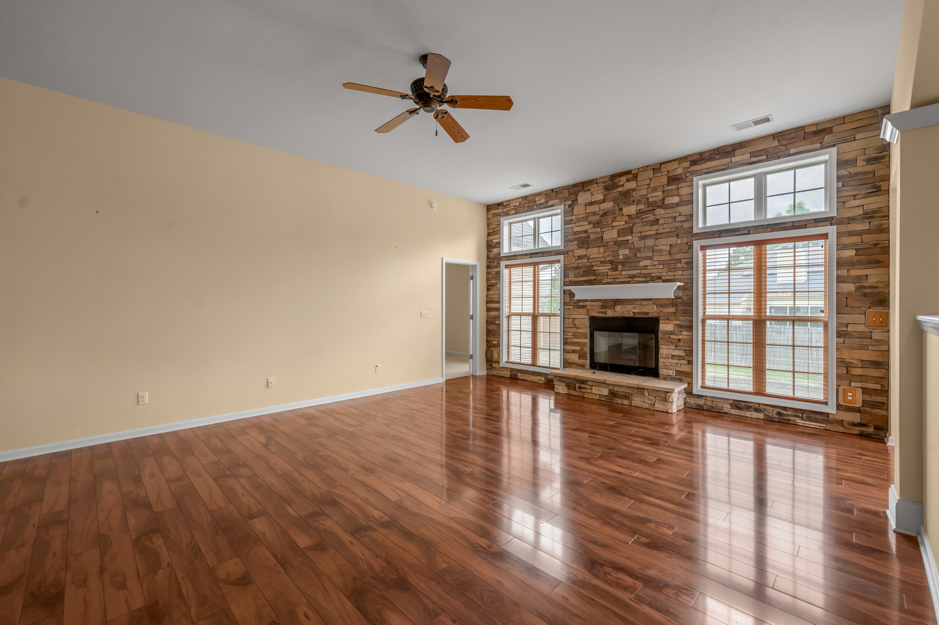  520 Madison Point Drive - 物件實景