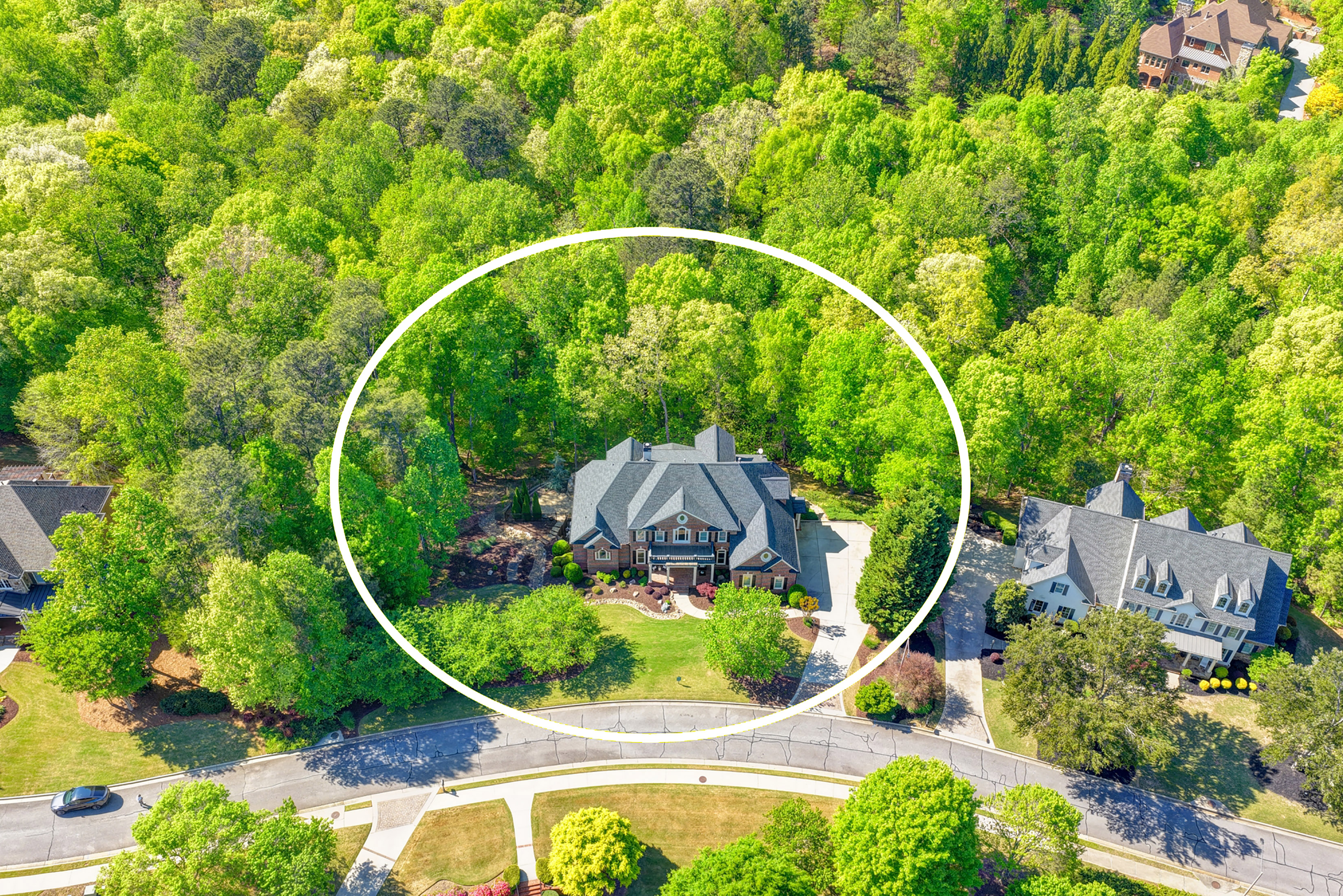  Luxury, Comfort and Privacy in One of Roswell