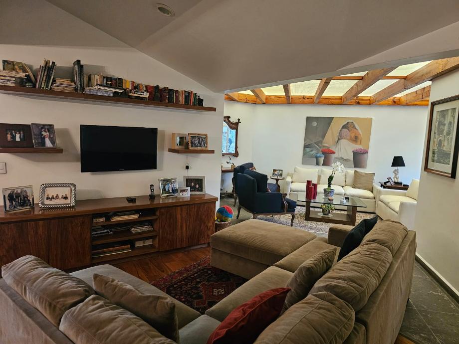 Palo Santo, Miguel Hidalgo, Ciudad de México, 11950, Mexico, 6 Bedrooms Bedrooms, ,2 BathroomsBathrooms,Residential,For Sale,Palo Santo,1627734