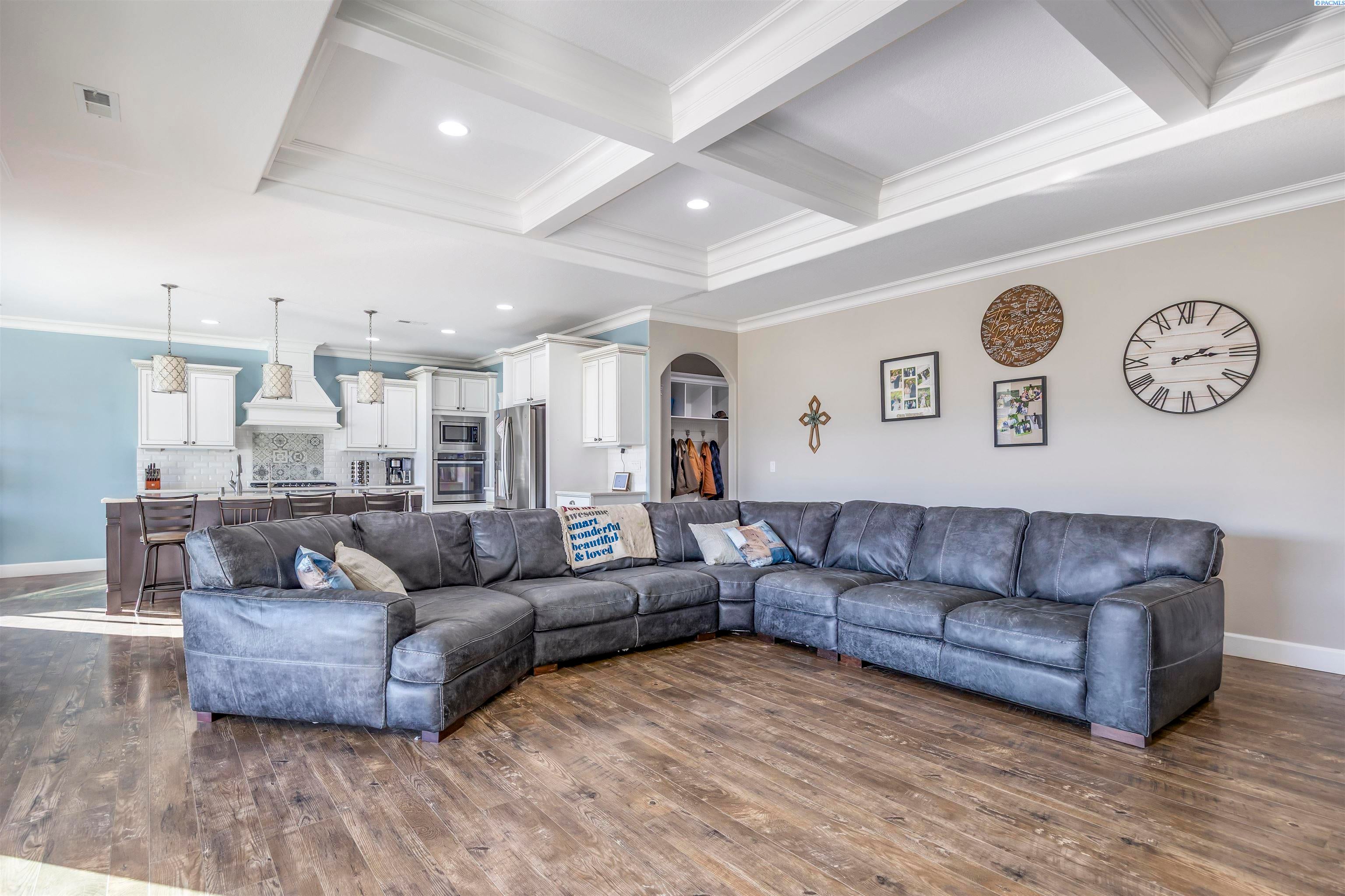 West Richland, Washington, 99353, United States, 3 Bedrooms Bedrooms, ,3 BathroomsBathrooms,Residential,For Sale,2007767