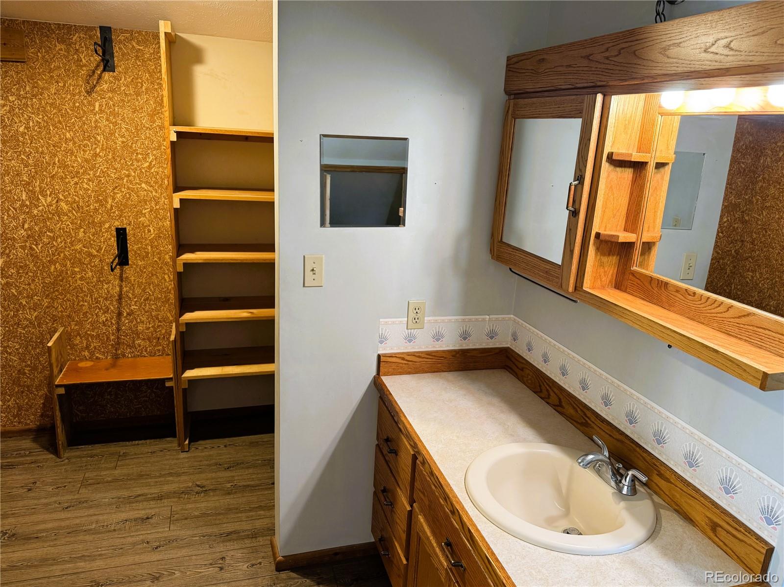 Howard, Colorado, 81233, United States, 2 Bedrooms Bedrooms, ,1 BathroomBathrooms,Residential,For Sale,1977038