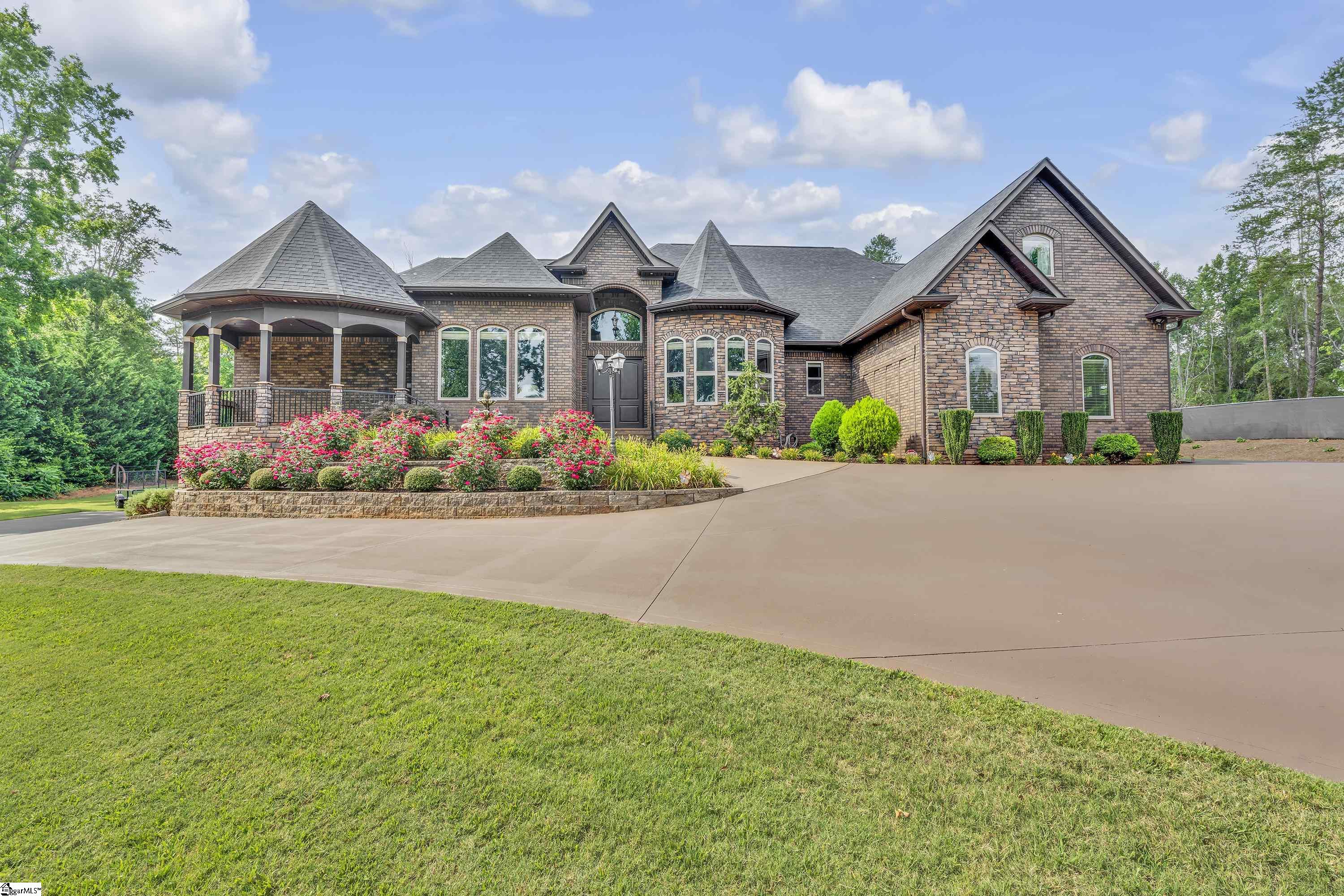 Inman, South Carolina, 29349, United States, 4 Bedrooms Bedrooms, ,4 BathroomsBathrooms,Residential,For Sale,1885361