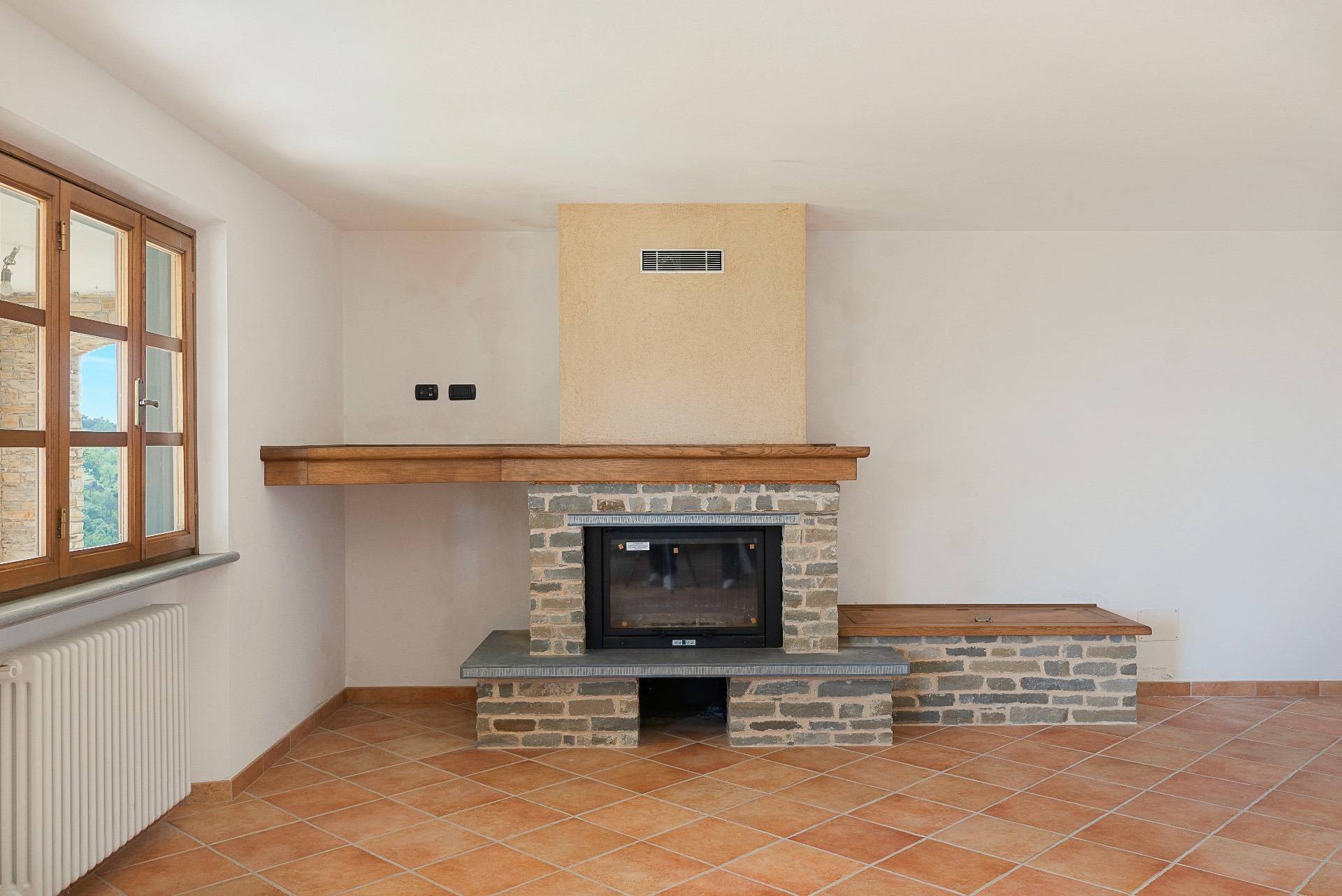 Via Pescino, Pietrasanta, Lucca, 55045, IT, 4 Bedrooms Bedrooms, ,4 BathroomsBathrooms,Residential,For Sale,Via Pescino,1534158