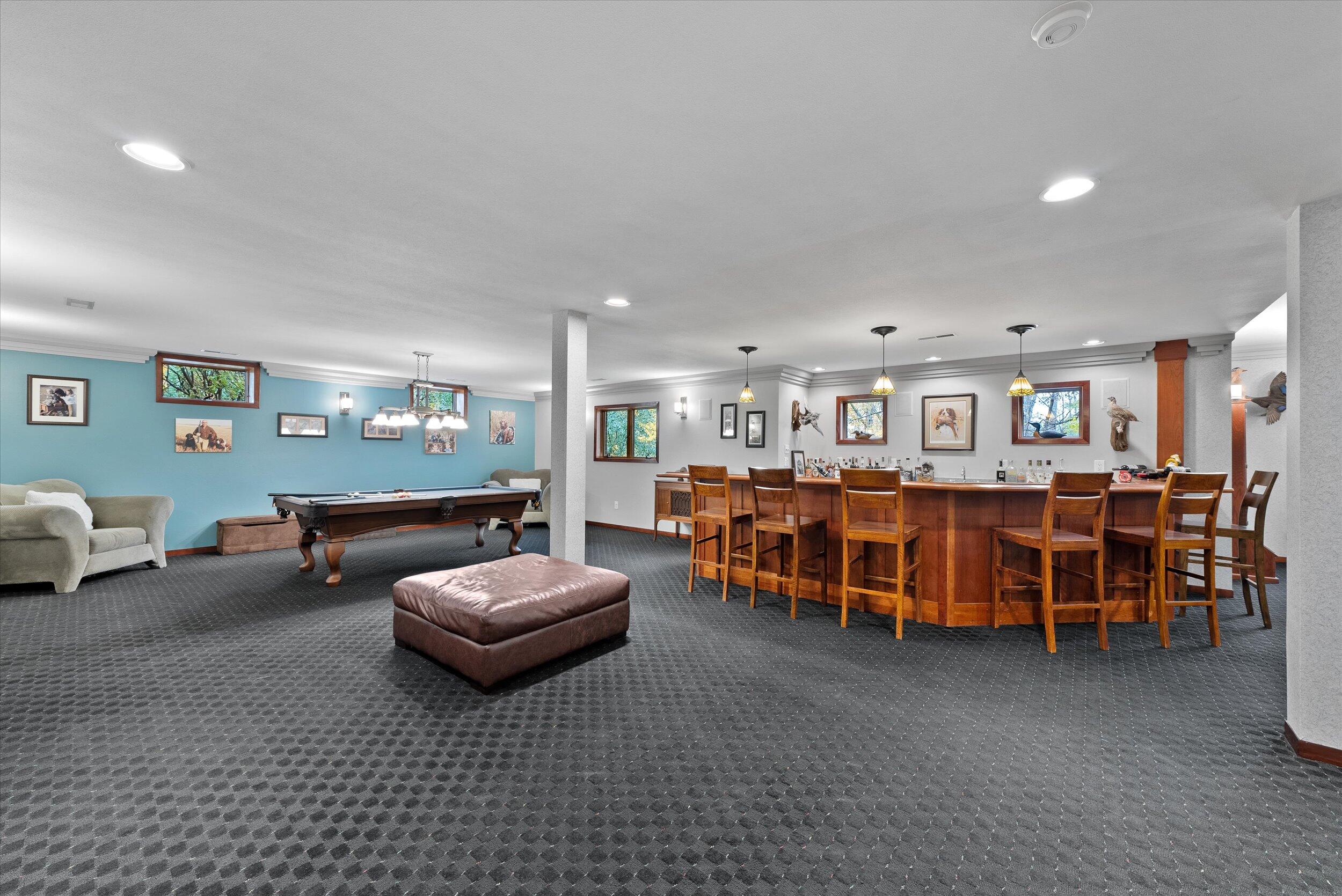 Grafton, Wisconsin, 53024, United States, 4 Bedrooms Bedrooms, ,6 BathroomsBathrooms,Residential,For Sale,1989565