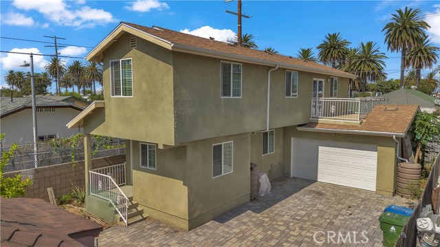 Los Angeles, California, 90062, United States, 5 Bedrooms Bedrooms, ,Residential,For Sale,1975907