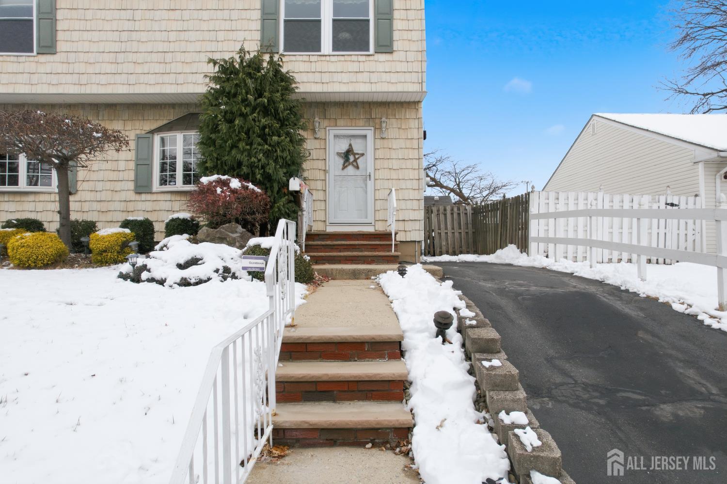 1201 - Carteret, New Jersey, 07008, United States, 4 Bedrooms Bedrooms, ,2 BathroomsBathrooms,Residential,For Sale,2006172