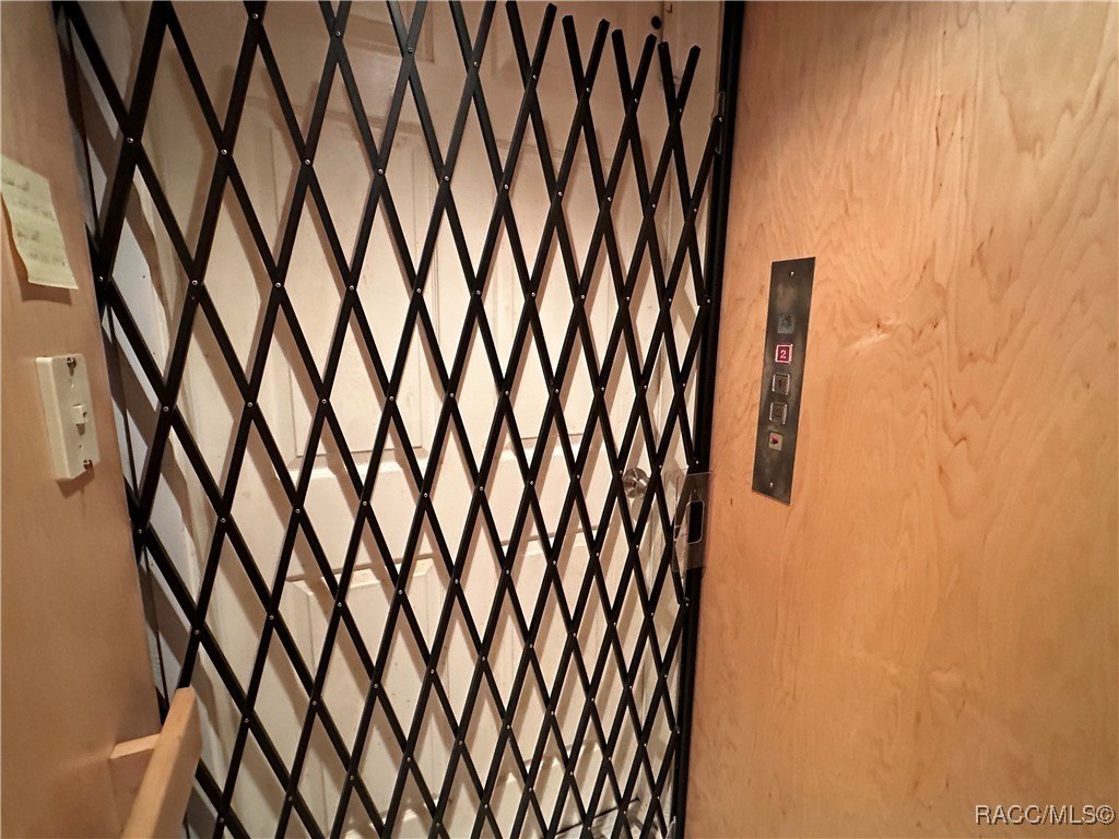 Crystal River, Florida, 34429, United States, 4 Bedrooms Bedrooms, ,3 BathroomsBathrooms,Residential,For Sale,1996734