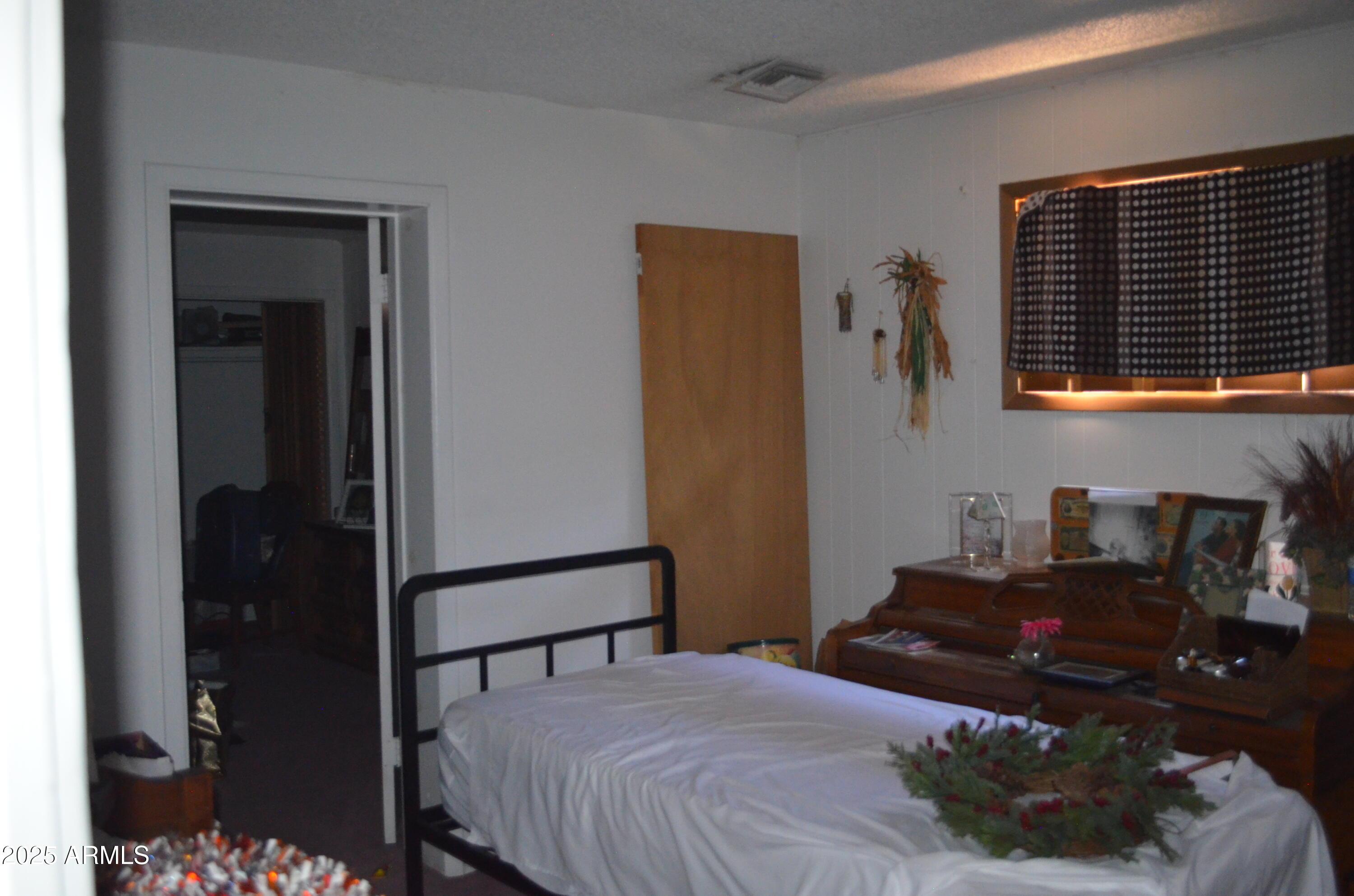 Glendale, Arizona, 85301, United States, 2 Bedrooms Bedrooms, ,1 BathroomBathrooms,Residential,For Sale,1983785