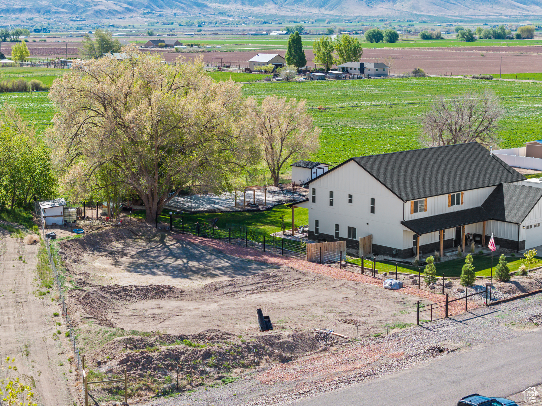 Elsinore, Utah, 84724, United States, 6 Bedrooms Bedrooms, ,4 BathroomsBathrooms,Residential,For Sale,1796854