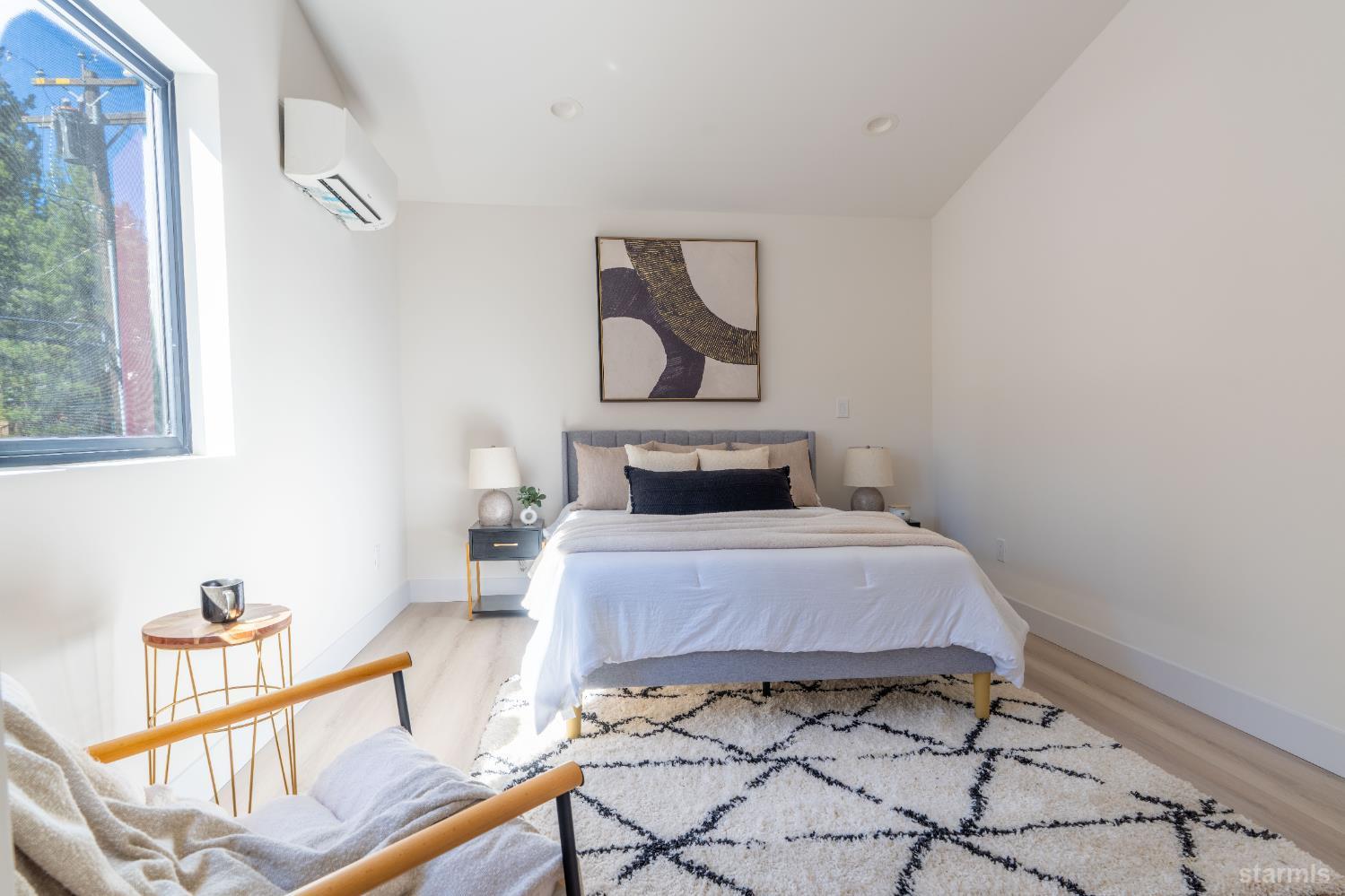 South Lake Tahoe, California, 96150, United States, 3 Bedrooms Bedrooms, ,3 BathroomsBathrooms,Residential,For Sale,1988066