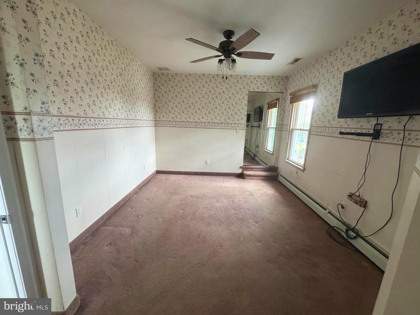 MAPLE SHADE, New Jersey, 08052, United States, 3 Bedrooms Bedrooms, ,3 BathroomsBathrooms,Residential,For Sale,1985694