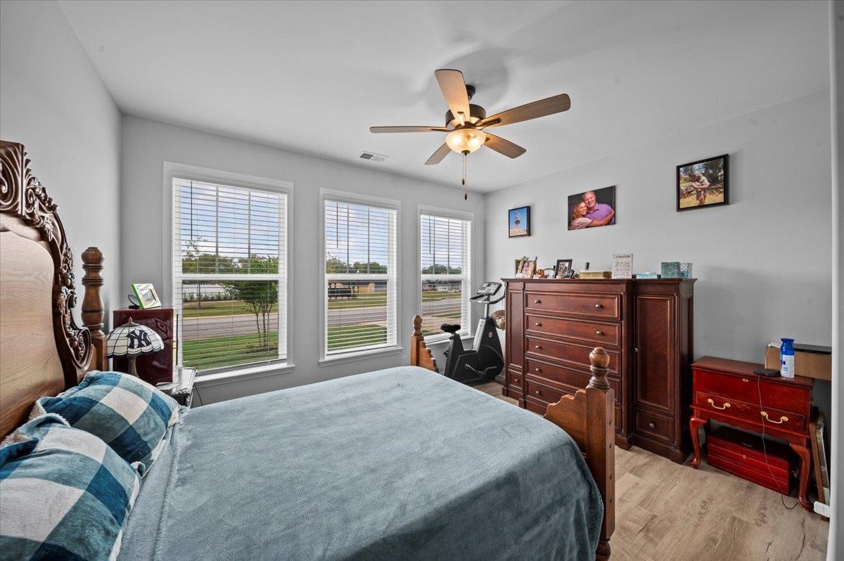 Campobello, South Carolina, 29322, United States, 5 Bedrooms Bedrooms, ,4 BathroomsBathrooms,Residential,For Sale,1978030