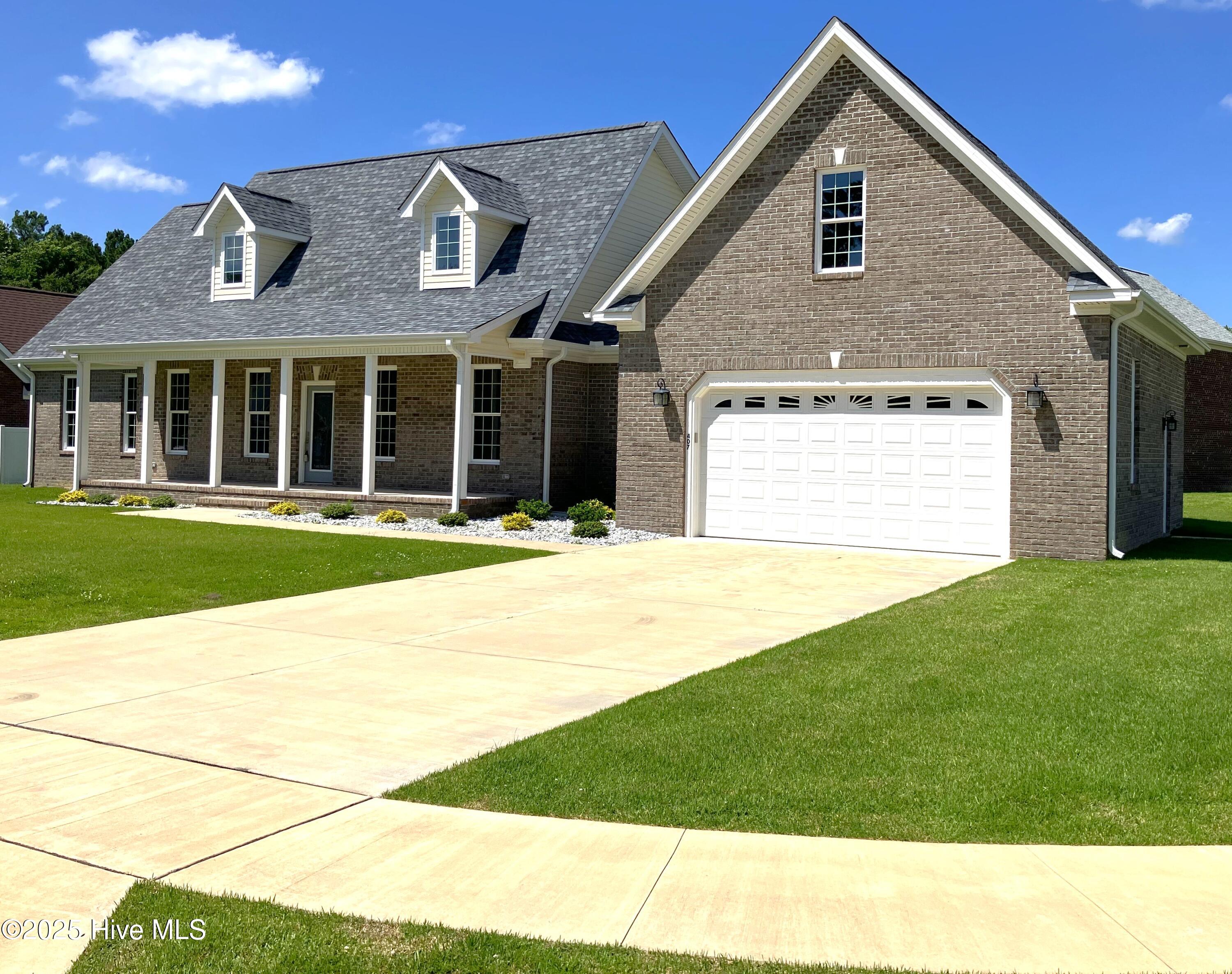 Jacksonville, North Carolina, 28546, United States, 5 Bedrooms Bedrooms, ,4 BathroomsBathrooms,Residential,For Sale,1872875