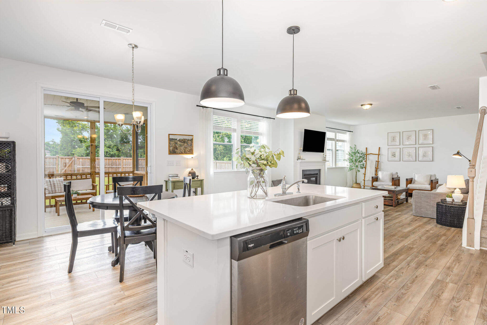 Holly Springs, North Carolina, 27540, United States, 3 Bedrooms Bedrooms, ,3 BathroomsBathrooms,Residential,For Sale,1912486