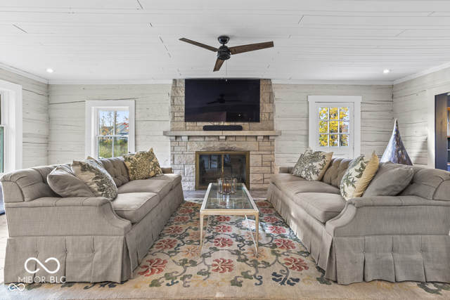 Zionsville, Indiana, 46077, United States, 4 Bedrooms Bedrooms, ,3 BathroomsBathrooms,Residential,For Sale,1942327