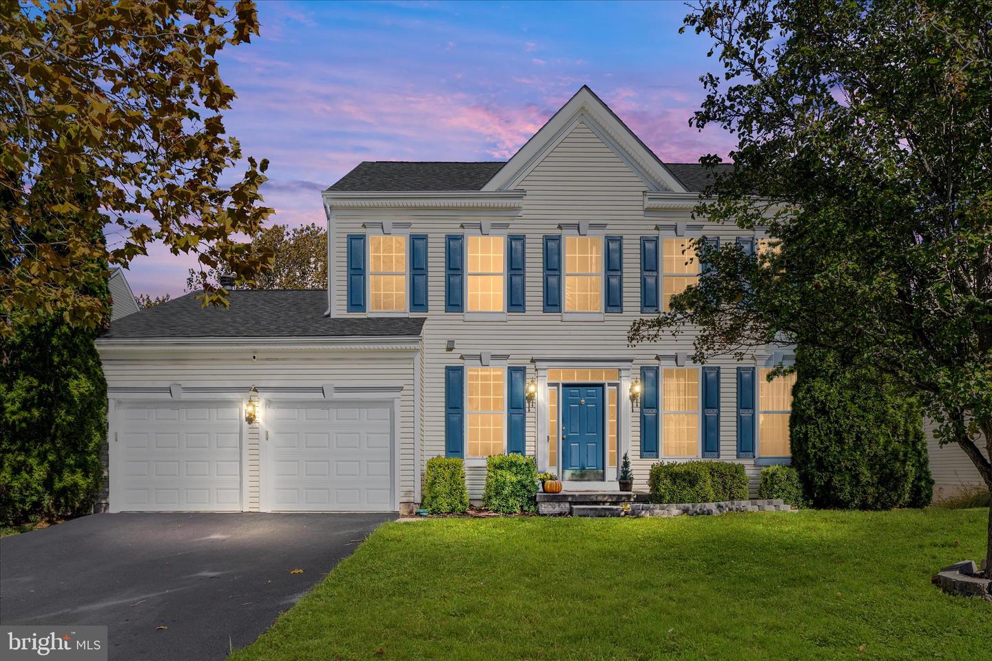 Round Hill, Virginia, 20141, United States, 4 Bedrooms Bedrooms, ,4 BathroomsBathrooms,Residential,For Sale,1987727