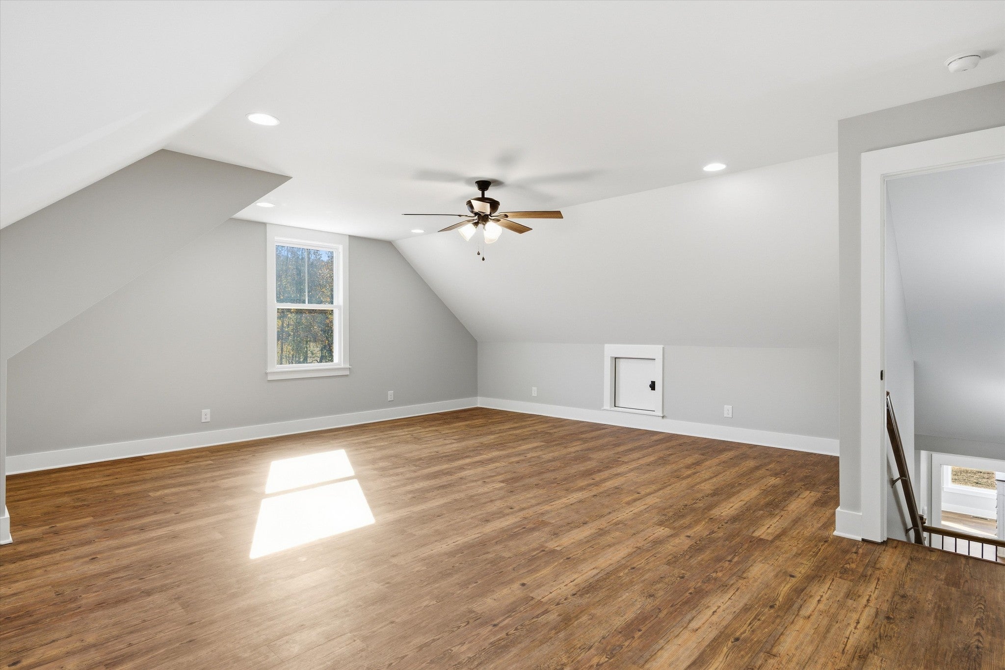 McMinnville, Tennessee, 37110, United States, 3 Bedrooms Bedrooms, ,2 BathroomsBathrooms,Residential,For Sale,2006562