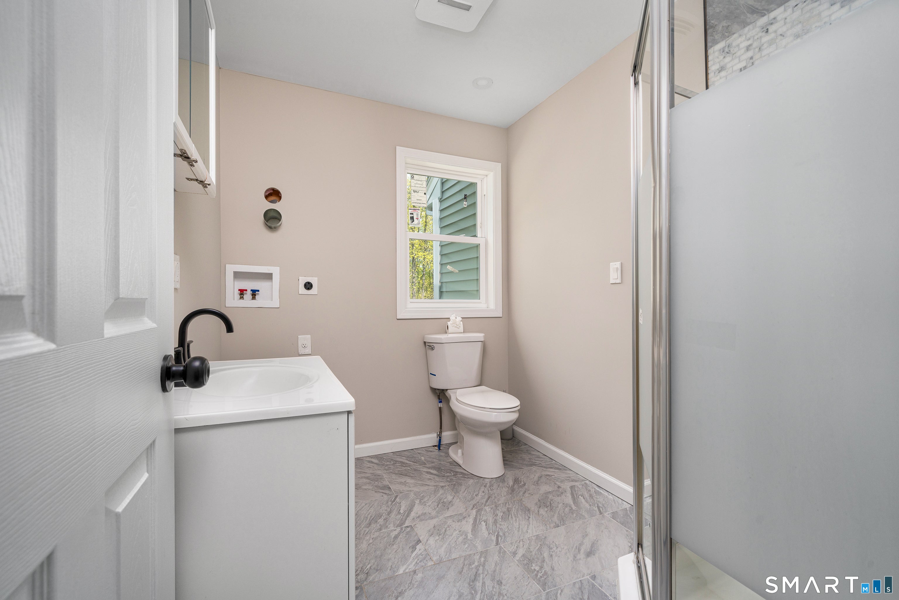 Middletown, Connecticut, 06457, United States, 5 Bedrooms Bedrooms, ,5 BathroomsBathrooms,Residential,For Sale,2042912