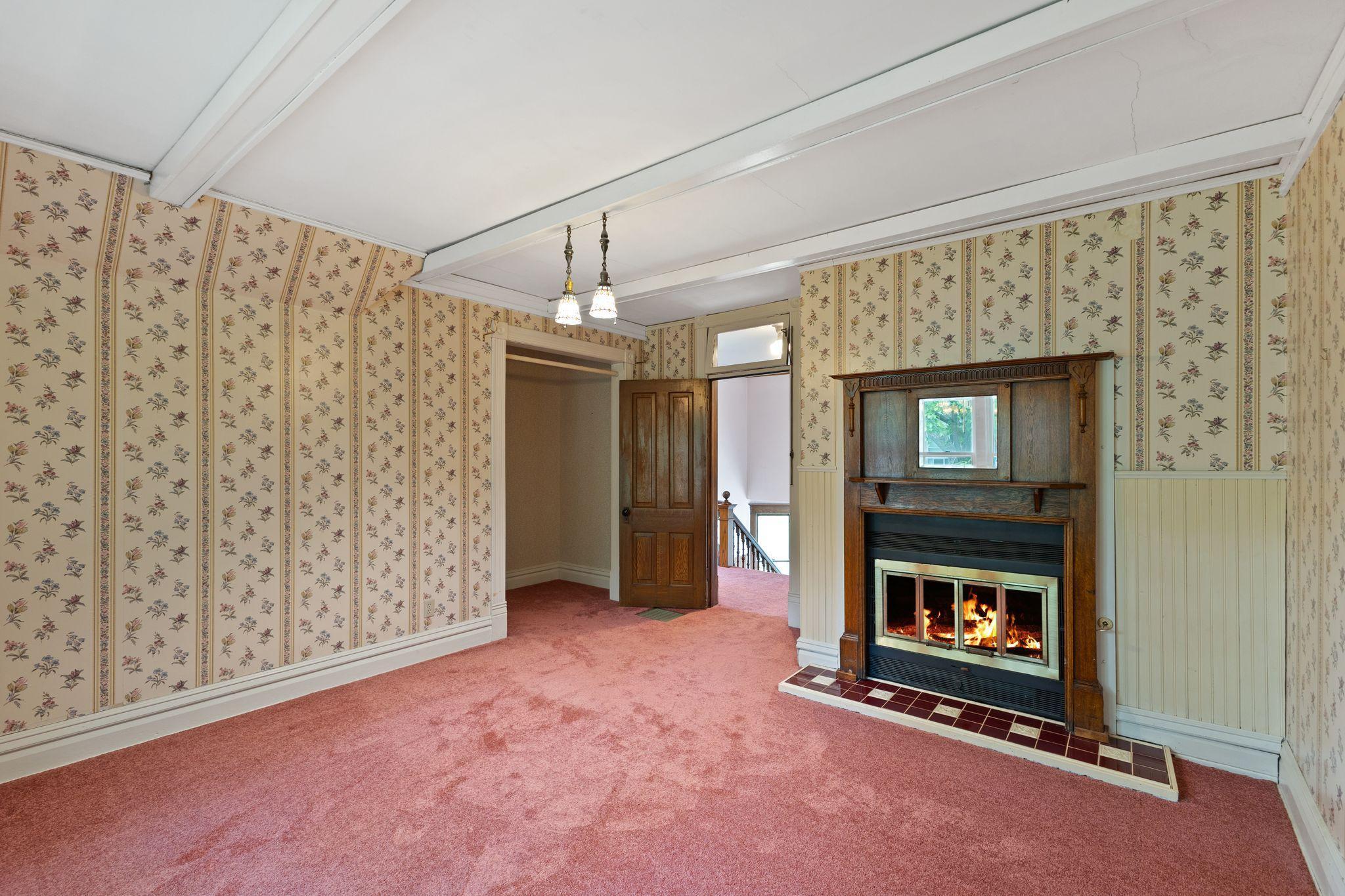 Center City, Minnesota, 55012, United States, 4 Bedrooms Bedrooms, ,1 BathroomBathrooms,Residential,For Sale,1837728