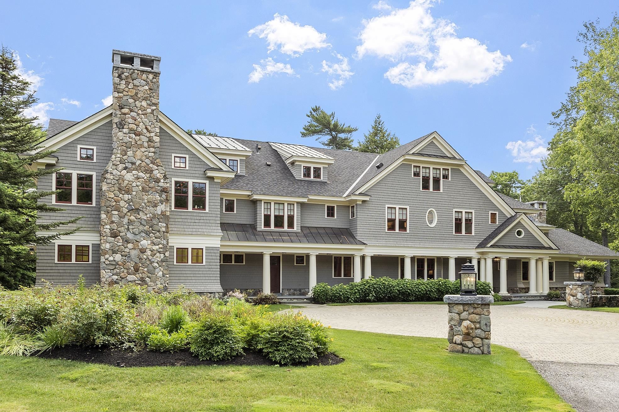 Meredith, New Hampshire, 03253, United States, 7 Bedrooms Bedrooms, ,6 BathroomsBathrooms,Residential,For Sale,1897806