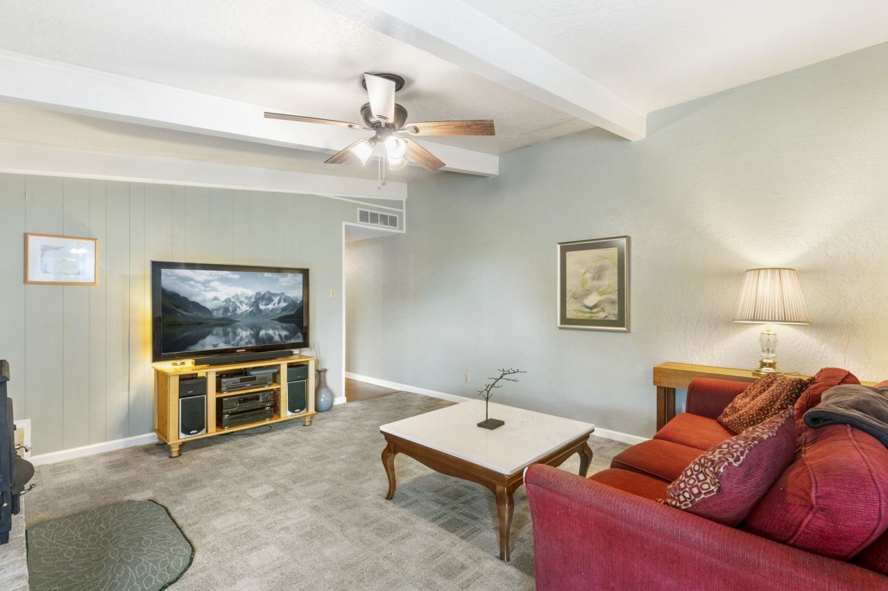 White Rock, New Mexico, 87547, United States, 4 Bedrooms Bedrooms, ,3 BathroomsBathrooms,Residential,For Sale,1906600