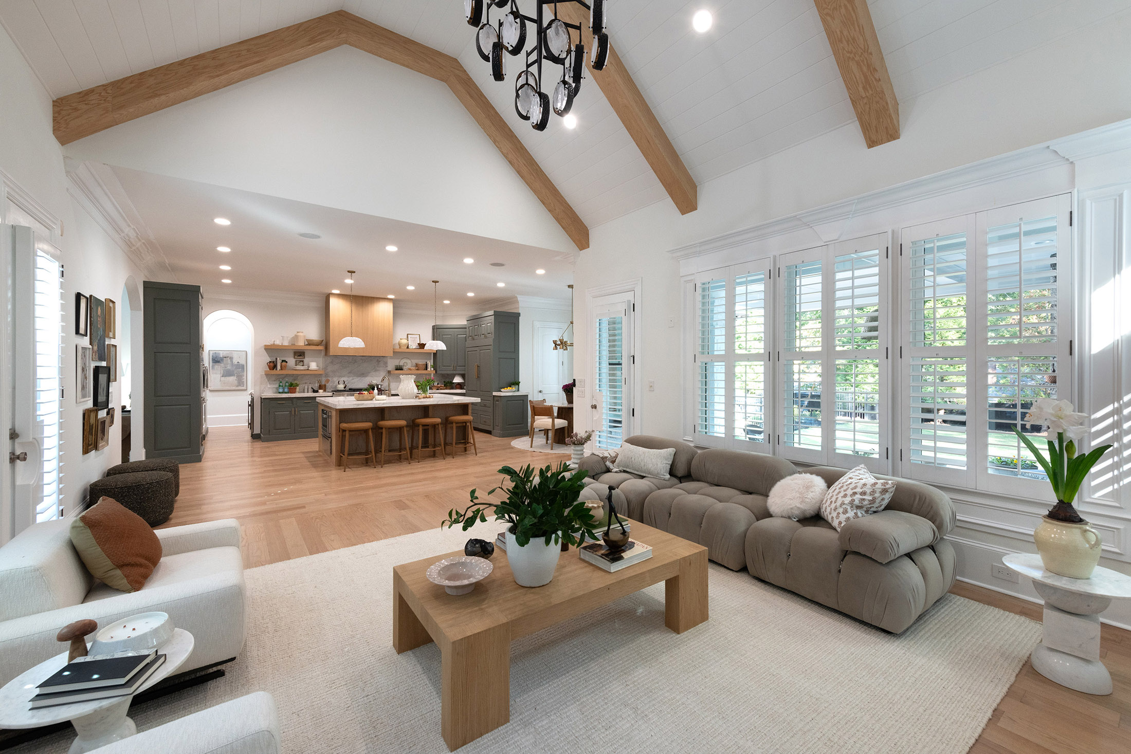  Exceptional Estate Combines Modern Luxury and Timeless Elegance - 物件實景