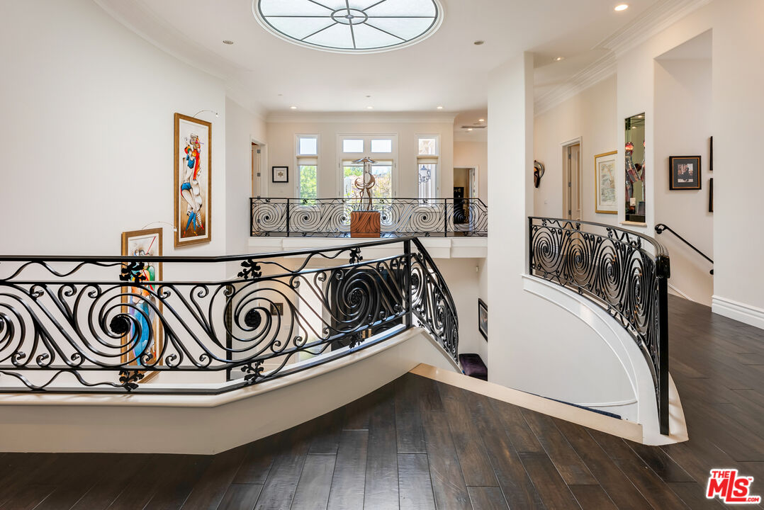 Los Angeles, California, 90077, United States, 5 Bedrooms Bedrooms, ,7 BathroomsBathrooms,Residential,For Sale,1686494