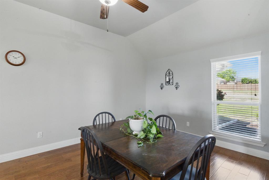 Weatherford, Texas, 76087, United States, 3 Bedrooms Bedrooms, ,3 BathroomsBathrooms,Residential,For Sale,1929986