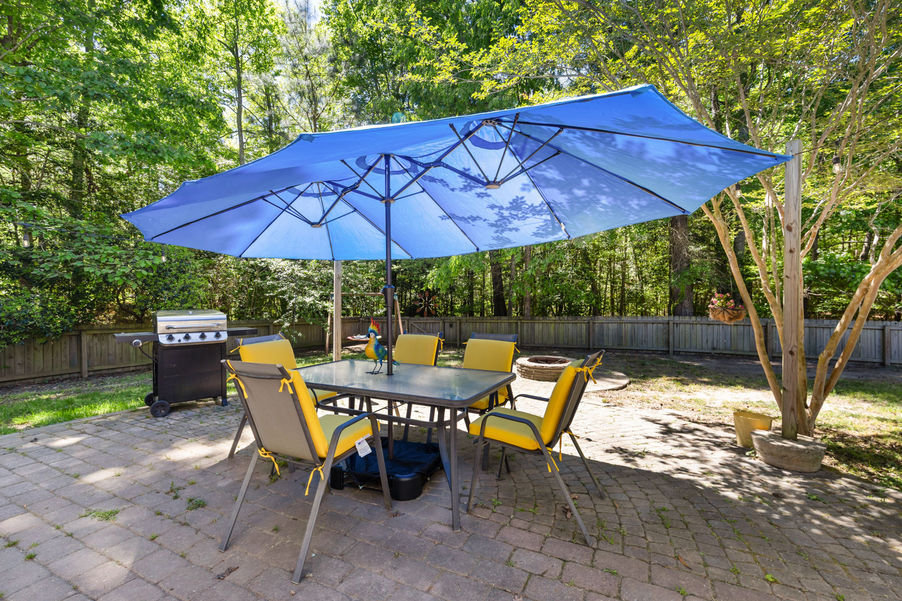  6823 Watch Harbour Circle, Hayes, VA 23072 - 物件實景