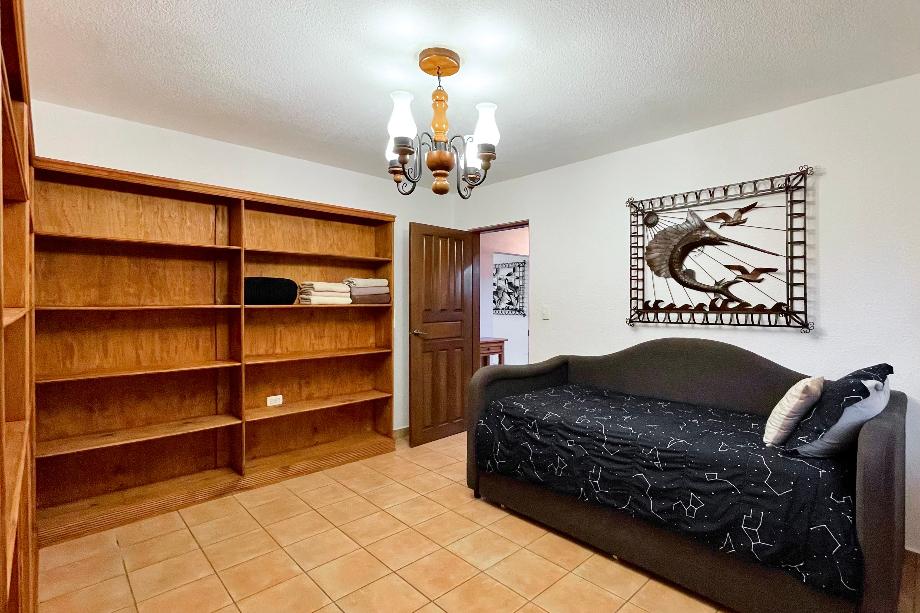 Guaymas, Sonora, 85506, Mexico, 4 Bedrooms Bedrooms, ,2 BathroomsBathrooms,Residential,For Sale,1918784