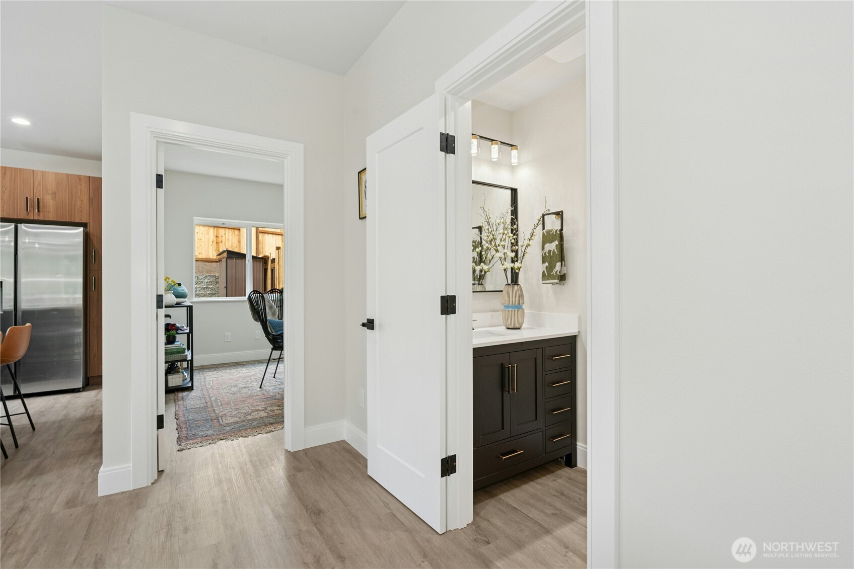Everett, Washington, 98208, United States, 4 Bedrooms Bedrooms, ,2 BathroomsBathrooms,Residential,For Sale,1827373