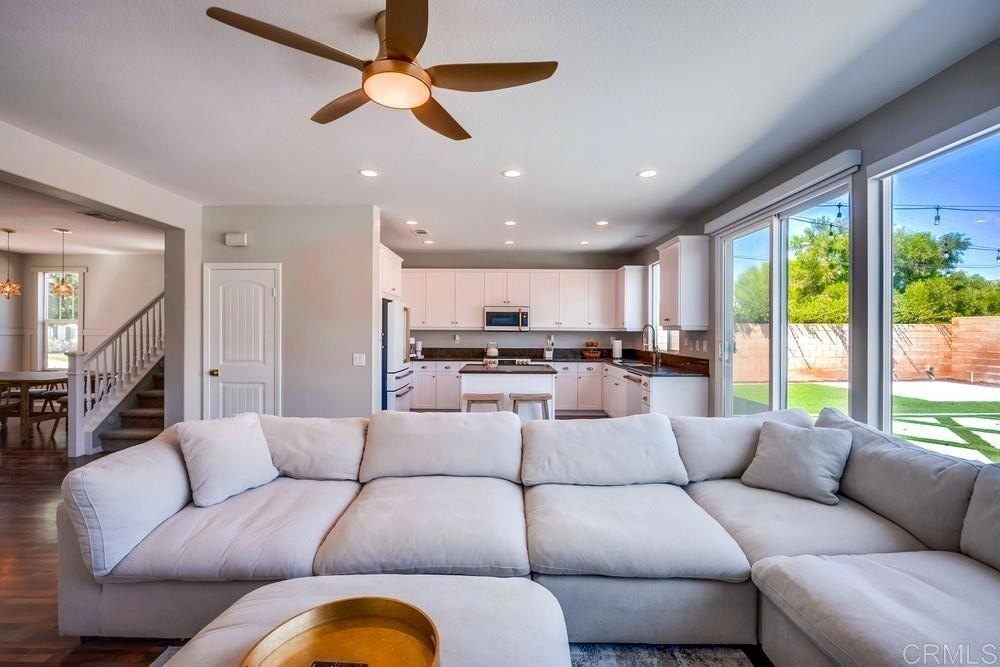 Murrieta, California, 92563, United States, 3 Bedrooms Bedrooms, ,3 BathroomsBathrooms,Residential,For Sale,1947093