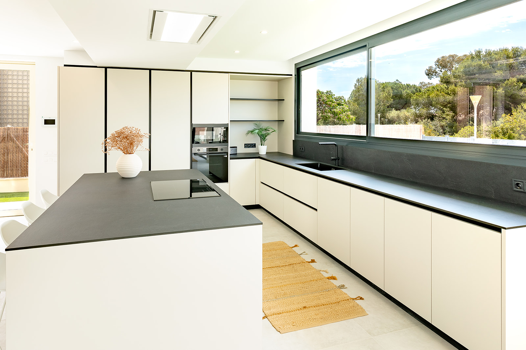  Contemporary villa with sea views in Aragai, Vilanova i la Geltrú - 物件實景