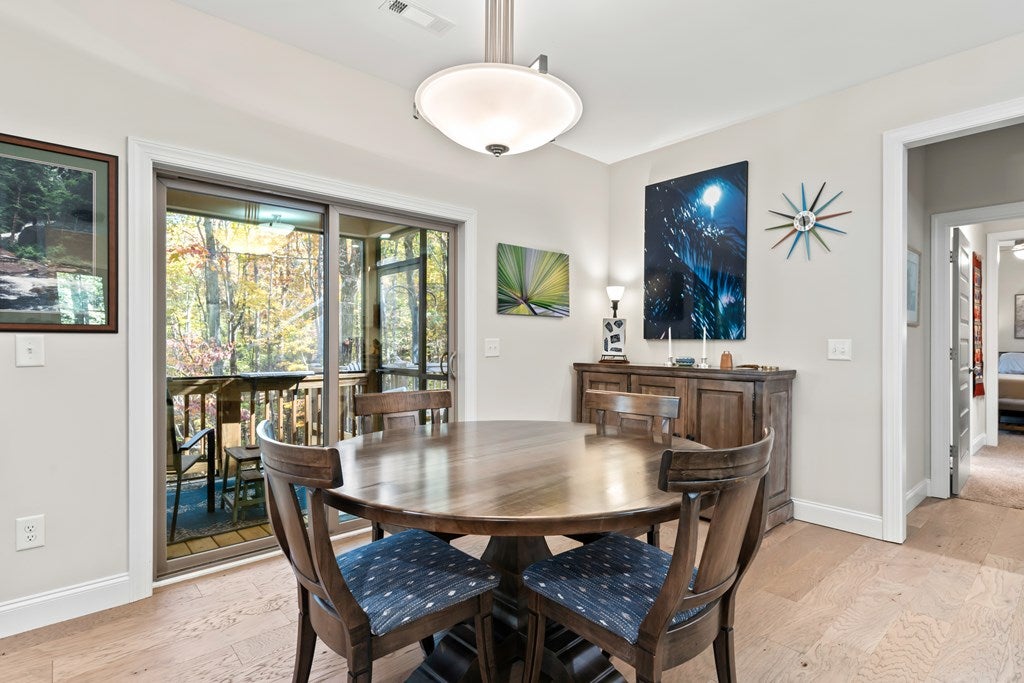 Ellijay, Georgia, 30536, United States, 3 Bedrooms Bedrooms, ,2 BathroomsBathrooms,Residential,For Sale,1987924