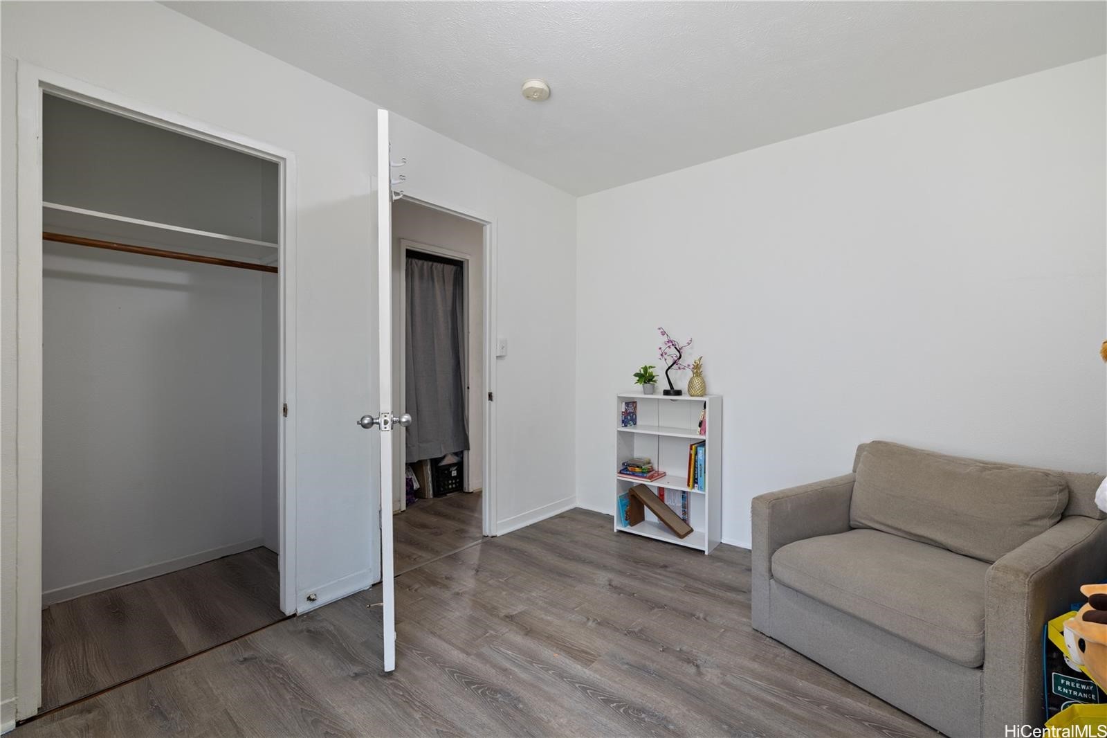 Honolulu, Hawaii, 96817, United States, 3 Bedrooms Bedrooms, ,2 BathroomsBathrooms,Residential,For Sale,1986474