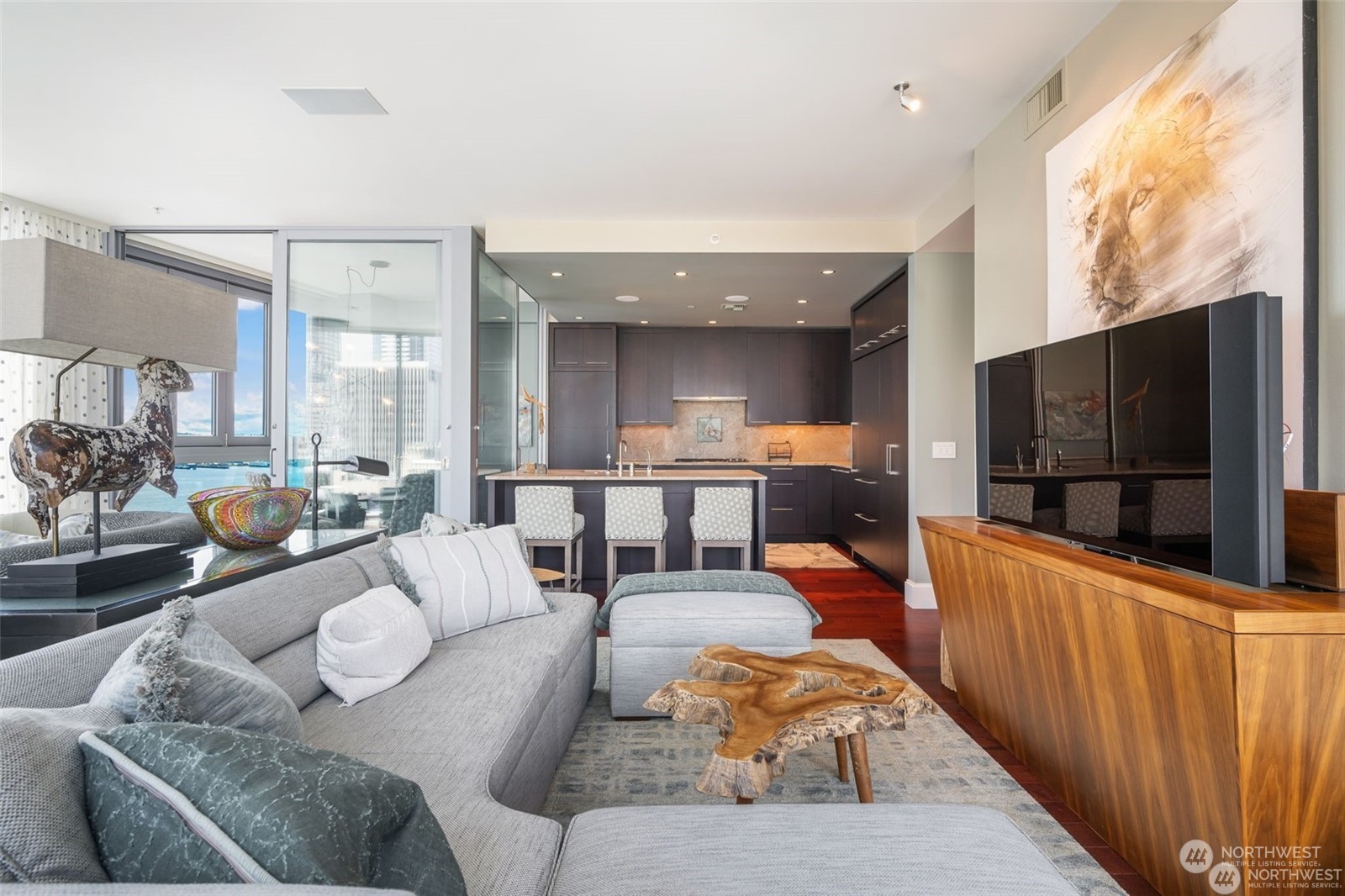 Seattle, Washington, 98101, United States, 2 Bedrooms Bedrooms, ,2 BathroomsBathrooms,Residential,For Sale,1699073
