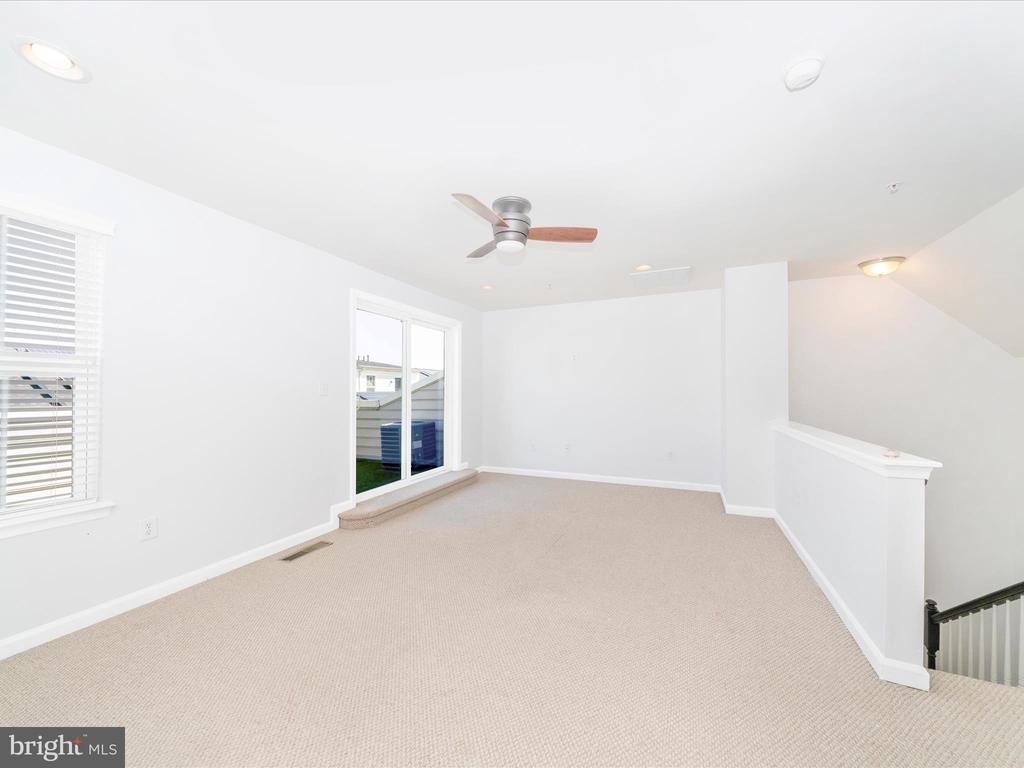 Greenbelt, Maryland, 20770, United States, 3 Bedrooms Bedrooms, ,4 BathroomsBathrooms,Residential,For Sale,2001496