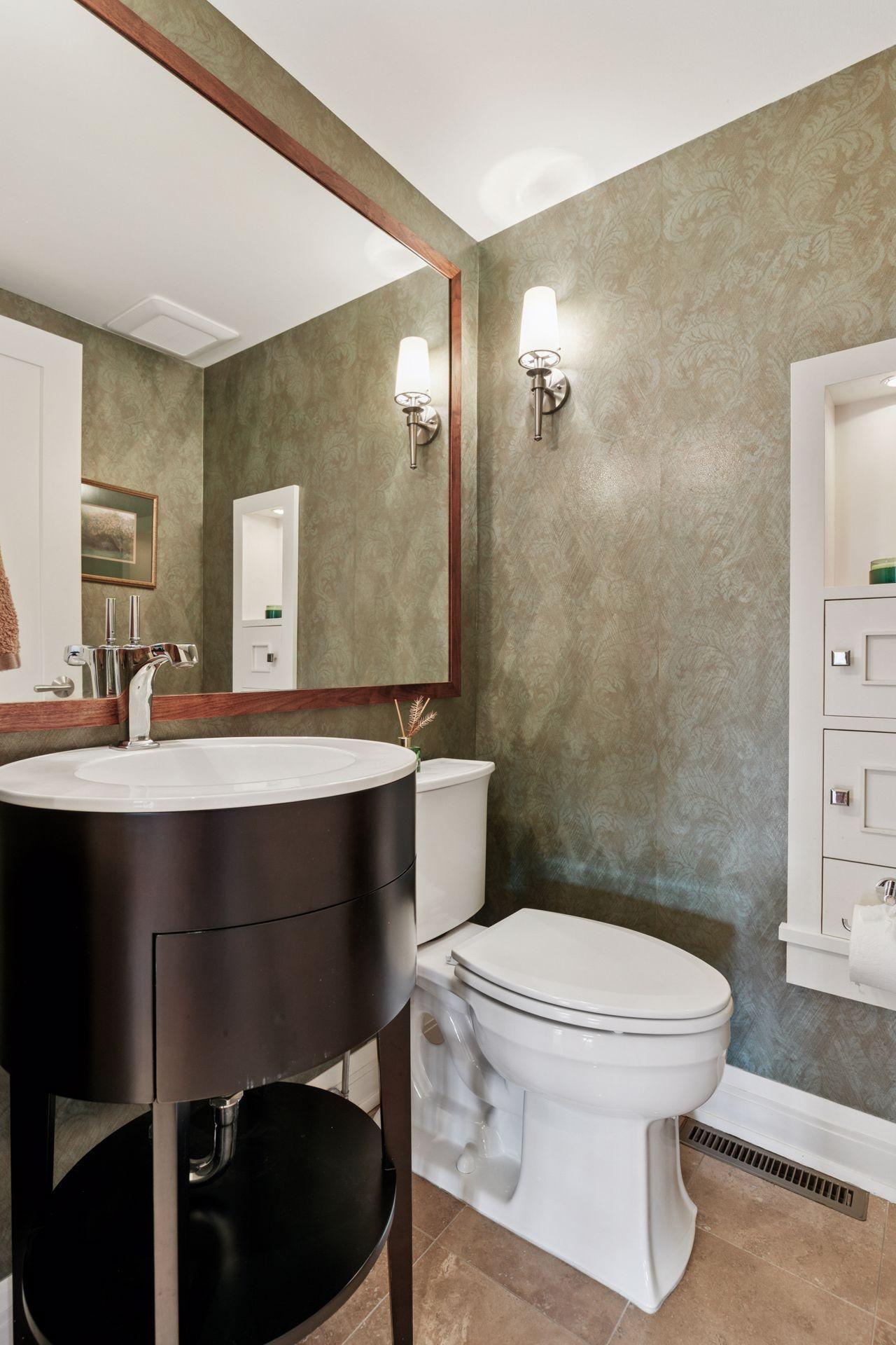 Plymouth, Minnesota, 55391, United States, 4 Bedrooms Bedrooms, ,2 BathroomsBathrooms,Residential,For Sale,1960712