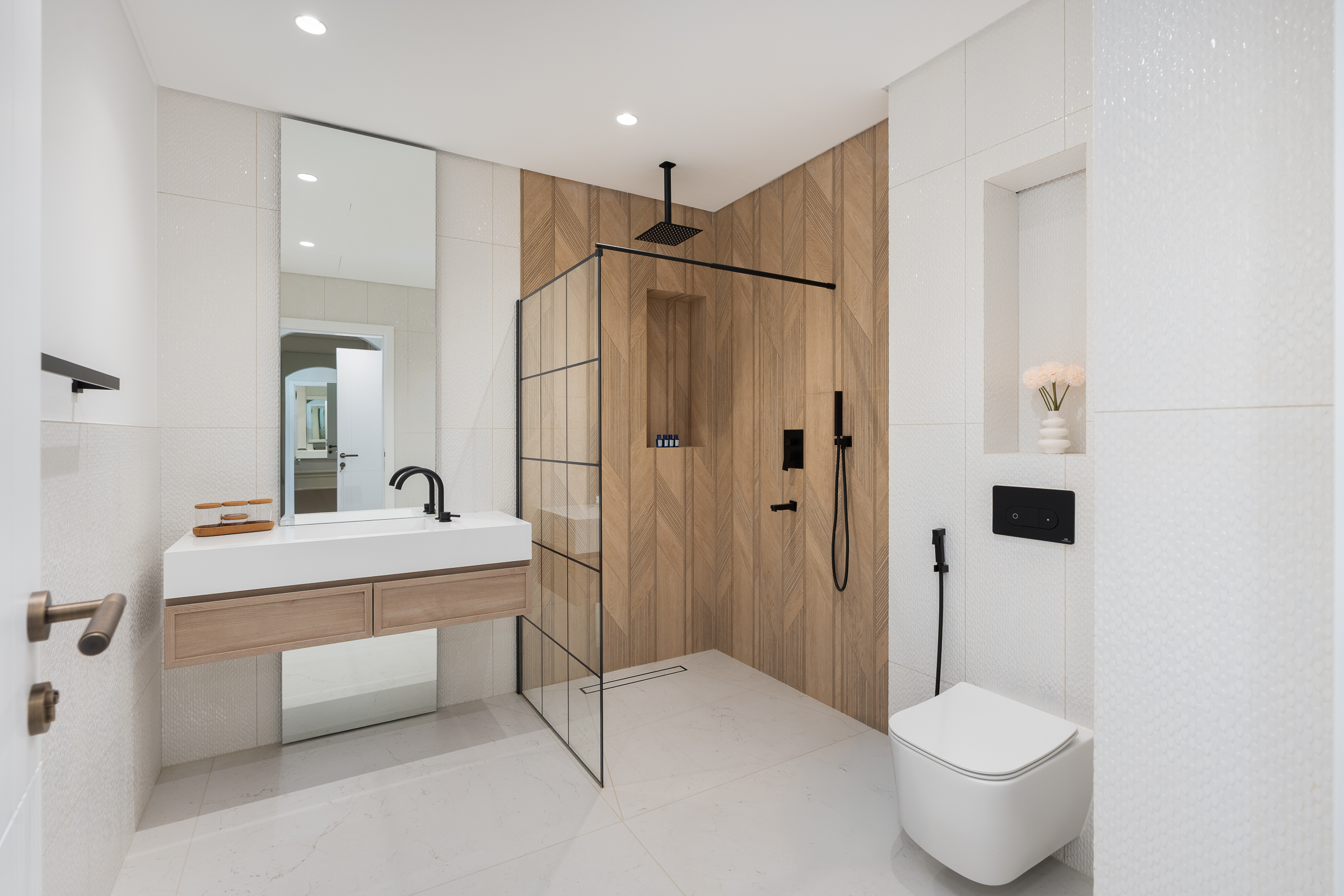  Spacious Fully Upgraded Villa in JGE - 物件實景
