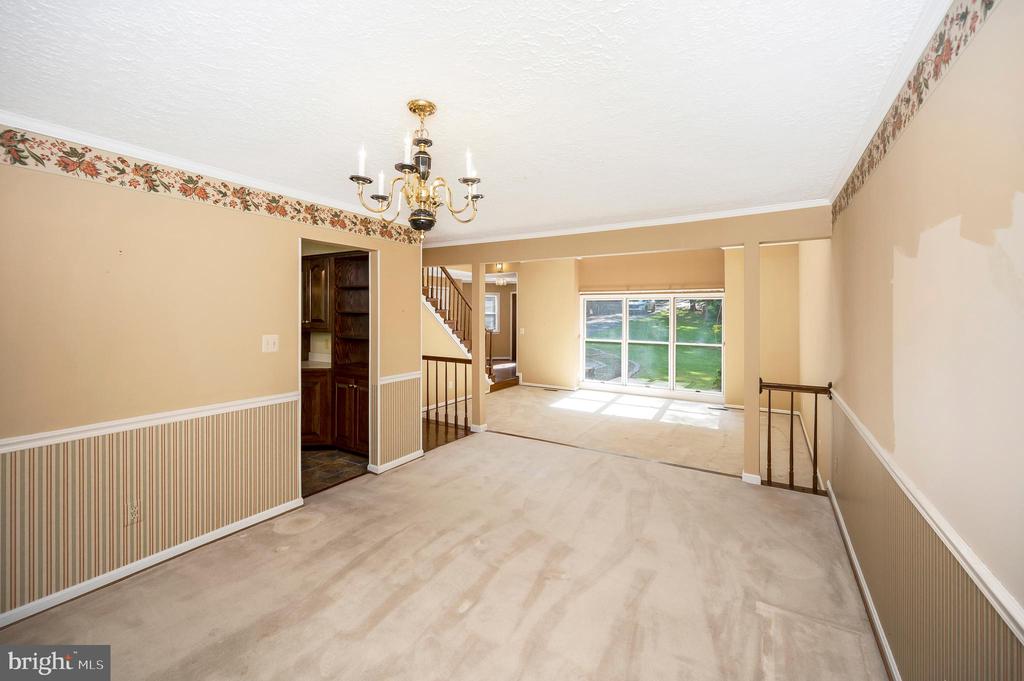 Woodbridge, Virginia, 22192, United States, 3 Bedrooms Bedrooms, ,3 BathroomsBathrooms,Residential,For Sale,1921378