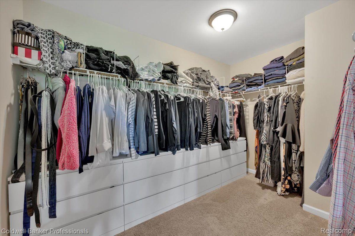 Oxford, Michigan, 48371, United States, 5 Bedrooms Bedrooms, ,4 BathroomsBathrooms,Residential,For Sale,1940303