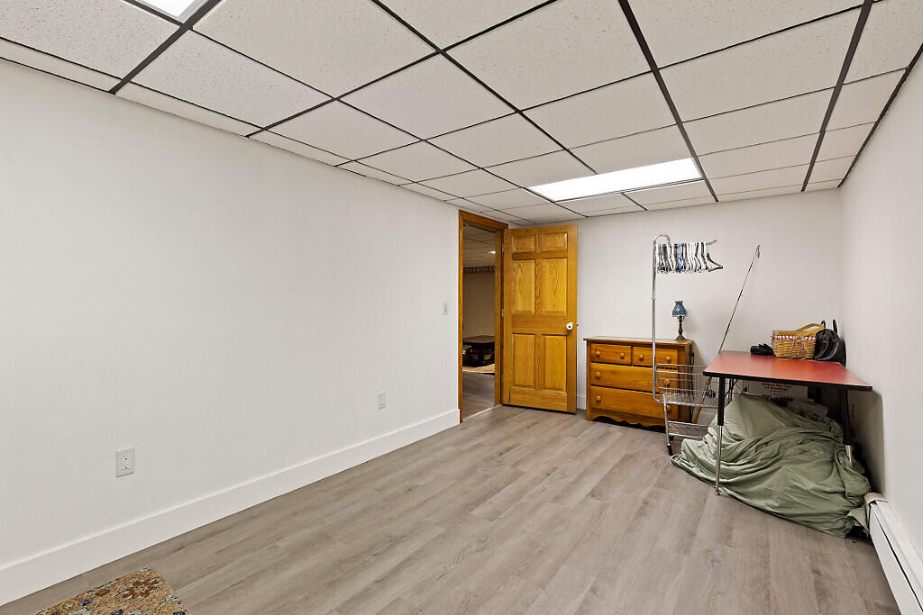 China, Maine, 04358, United States, 6 Bedrooms Bedrooms, ,3 BathroomsBathrooms,Residential,For Sale,1898689