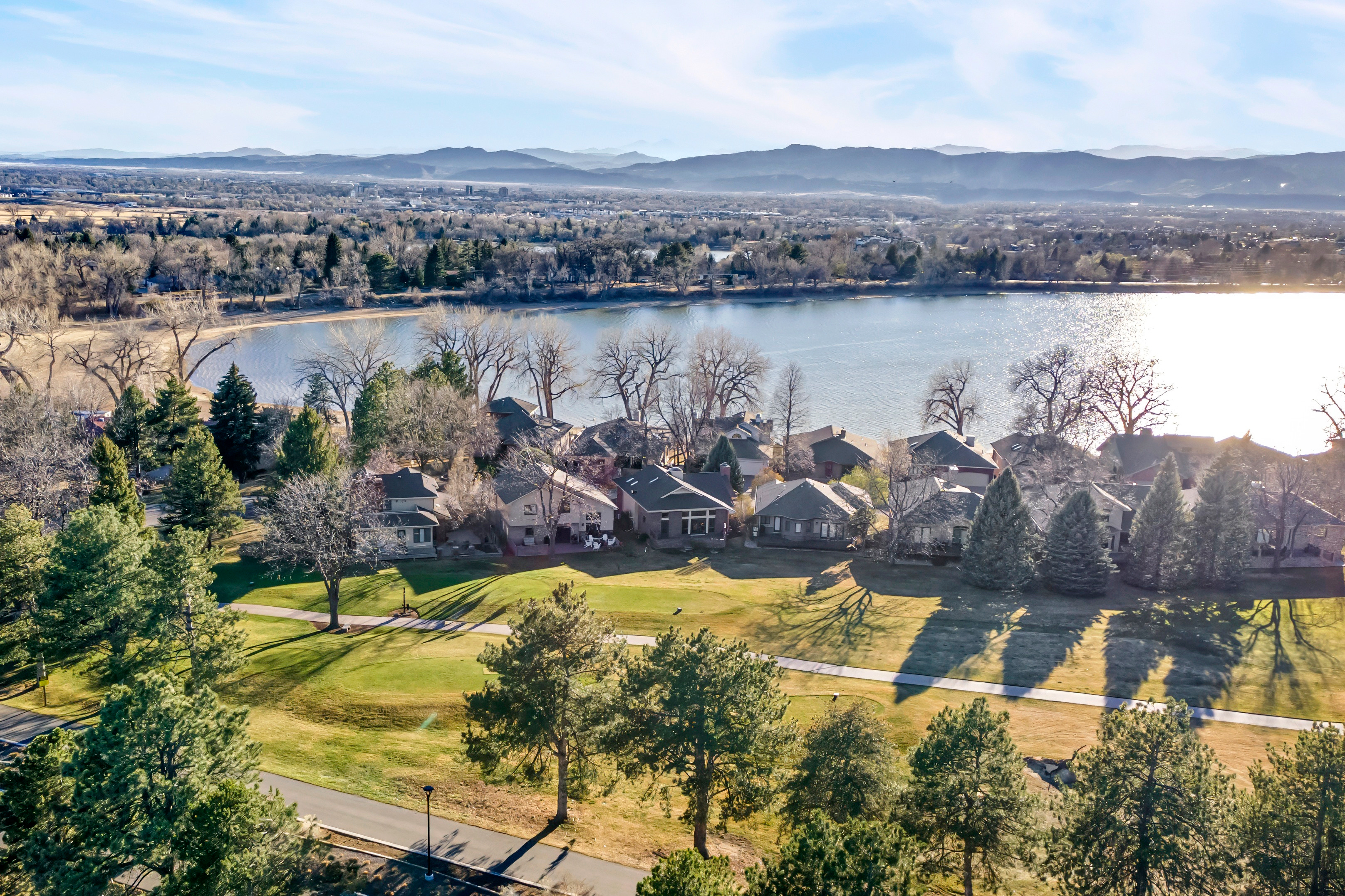  Cottonwood Pointe Home Tucked Along the 9th Fairway of Fort Collins Country Club - 物件實景