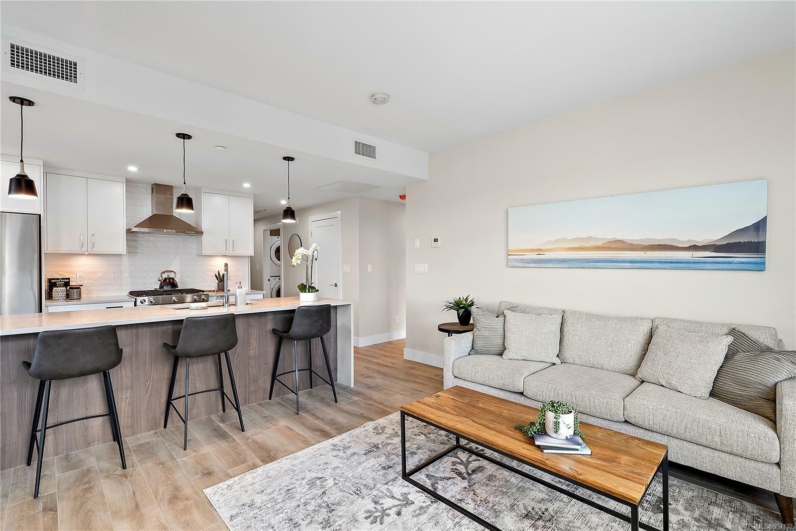 CENTRAL SAANICH, British Columbia, V8M 0B9, CA, 2 Bedrooms Bedrooms, ,Residential,For Sale,1874354