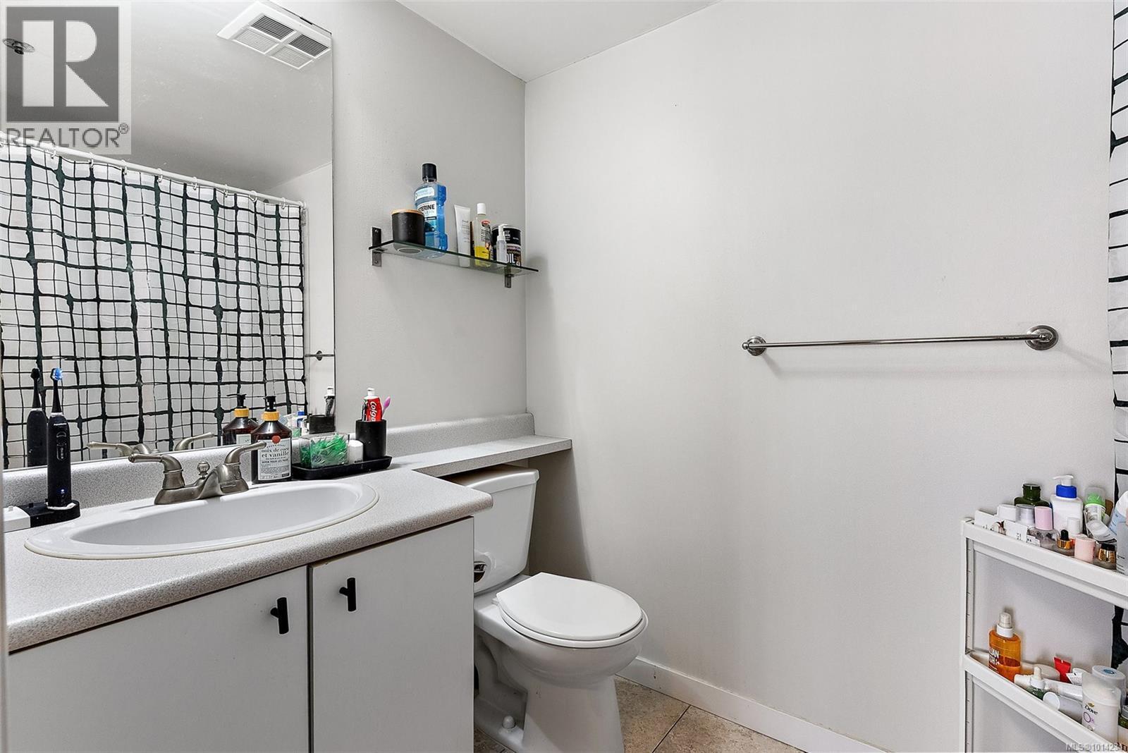 VICTORIA, British Columbia, V8T 5H6, CA, 2 Bedrooms Bedrooms, ,2 BathroomsBathrooms,Residential,For Sale,1950667