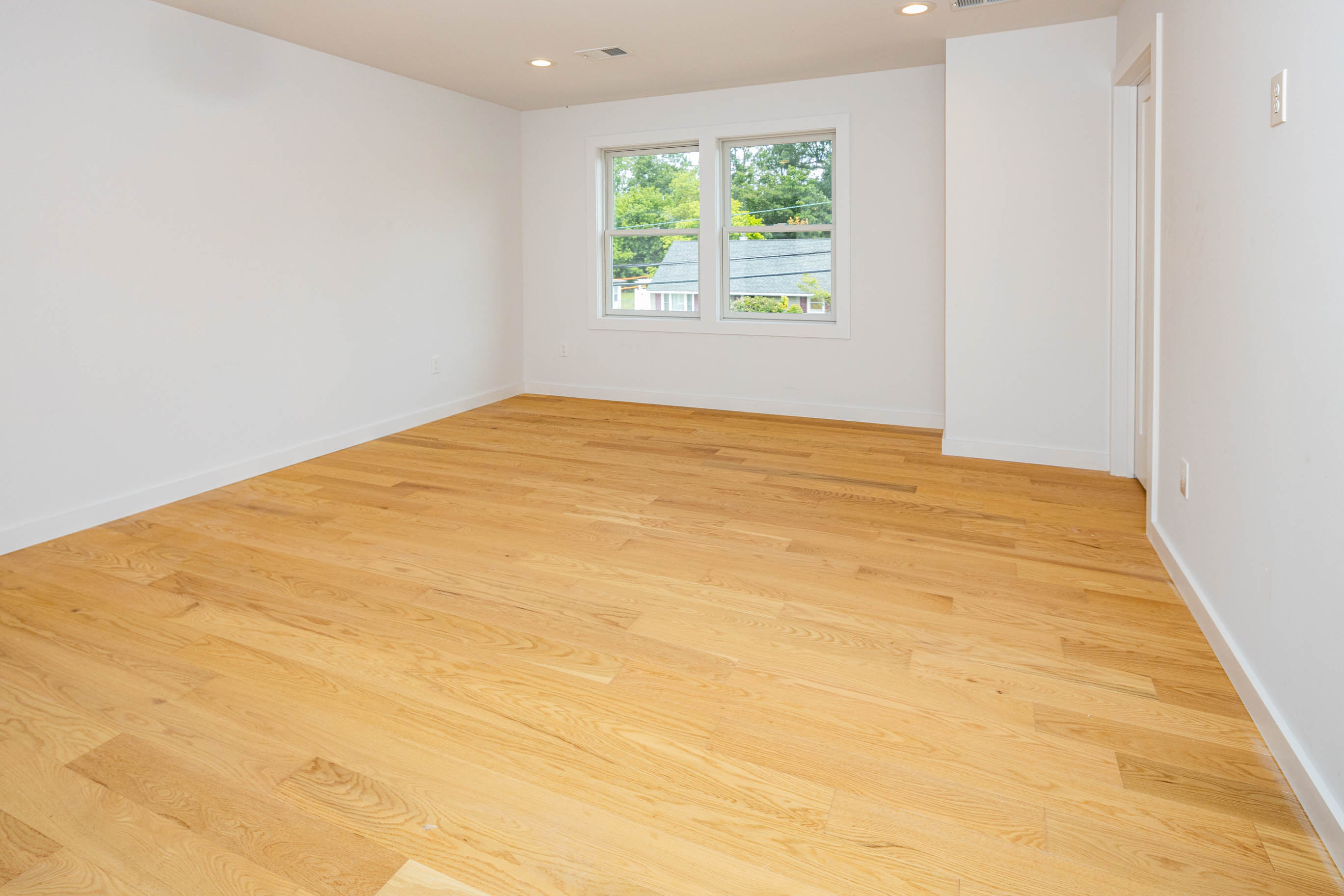 Edison, New Jersey, 08817, United States, 5 Bedrooms Bedrooms, ,4 BathroomsBathrooms,Residential,For Sale,1943601