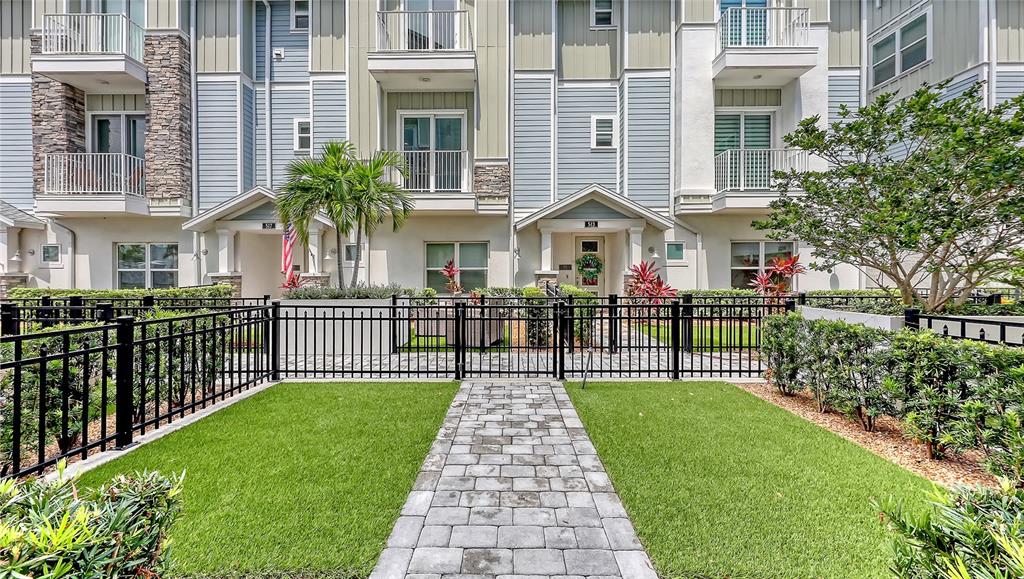 Sarasota, Florida, 34236, United States, 3 Bedrooms Bedrooms, ,4 BathroomsBathrooms,Residential,For Sale,1986560