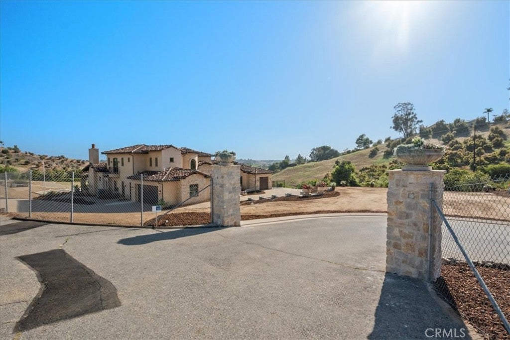 Fallbrook, California, 92028, United States, 7 Bedrooms Bedrooms, ,7 BathroomsBathrooms,Residential,For Sale,1827322
