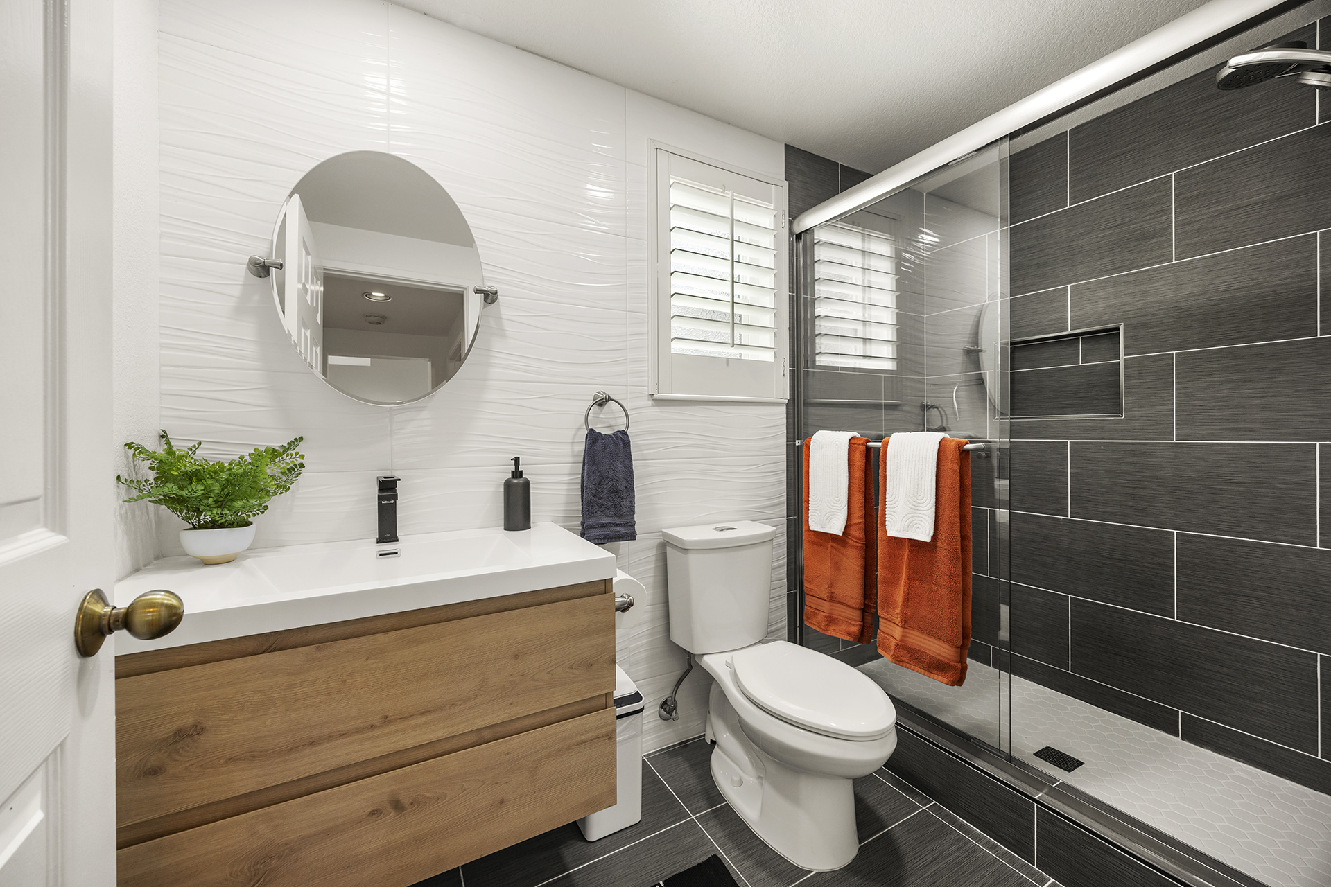 Walnut, California, 91789, United States, 5 Bedrooms Bedrooms, ,3 BathroomsBathrooms,Residential,For Sale,2048876