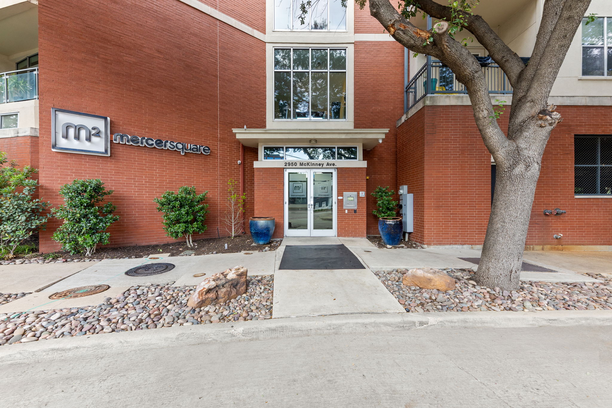  Stunning Updated 1BR/1.5BA Condo — Move-In Ready in the Heart of Uptown - 物件實景
